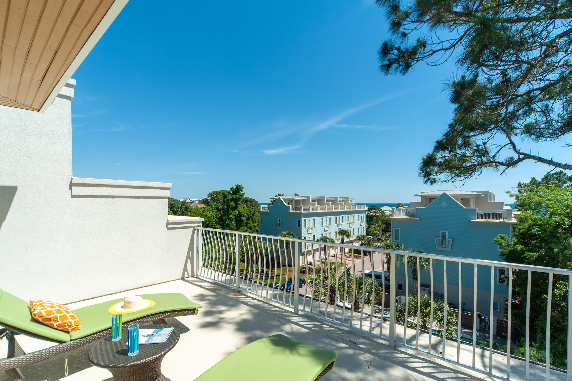 SUMMER PLACE - Residential