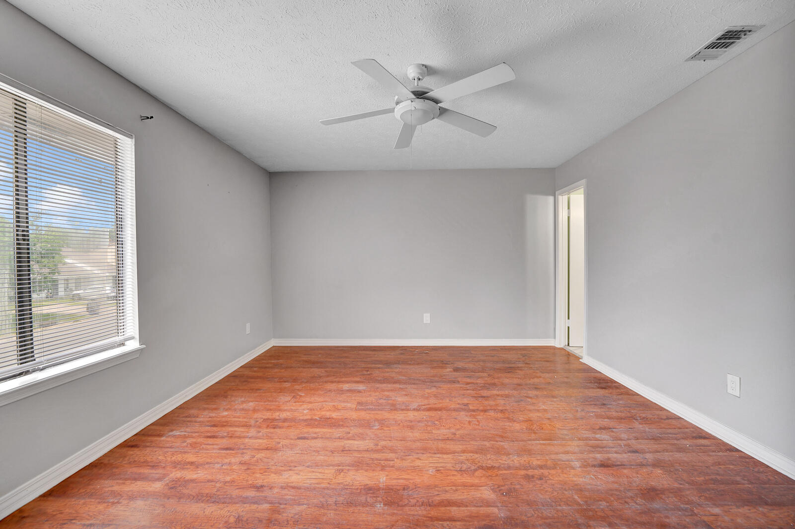 NORTHSIDE ESTATES - Residential Lease