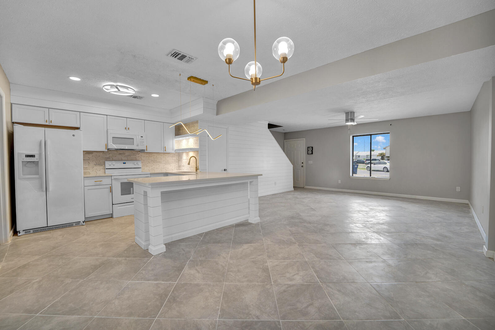 NORTHSIDE ESTATES - Residential Lease