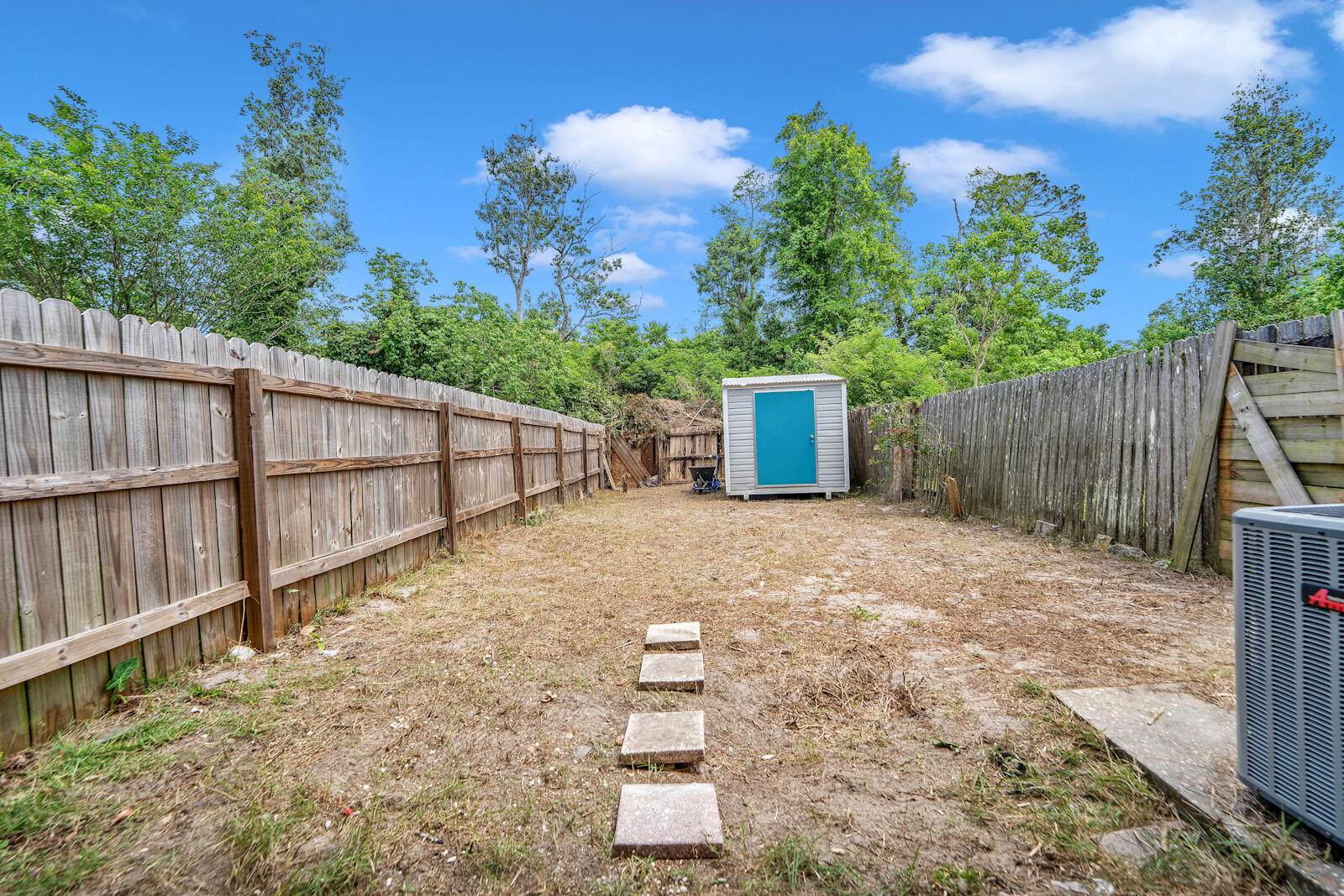 NORTHSIDE ESTATES - Residential Lease