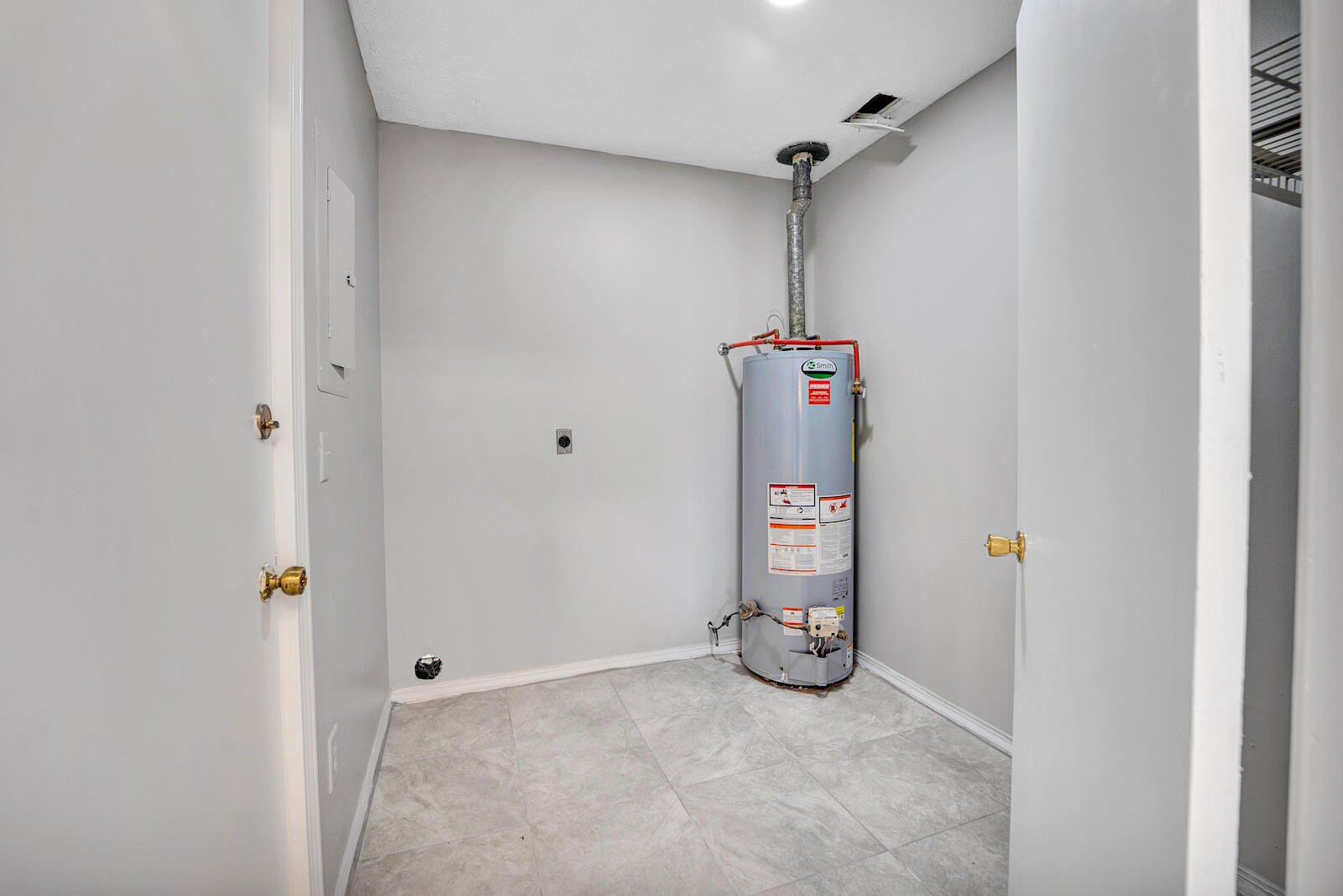 NORTHSIDE ESTATES - Residential Lease