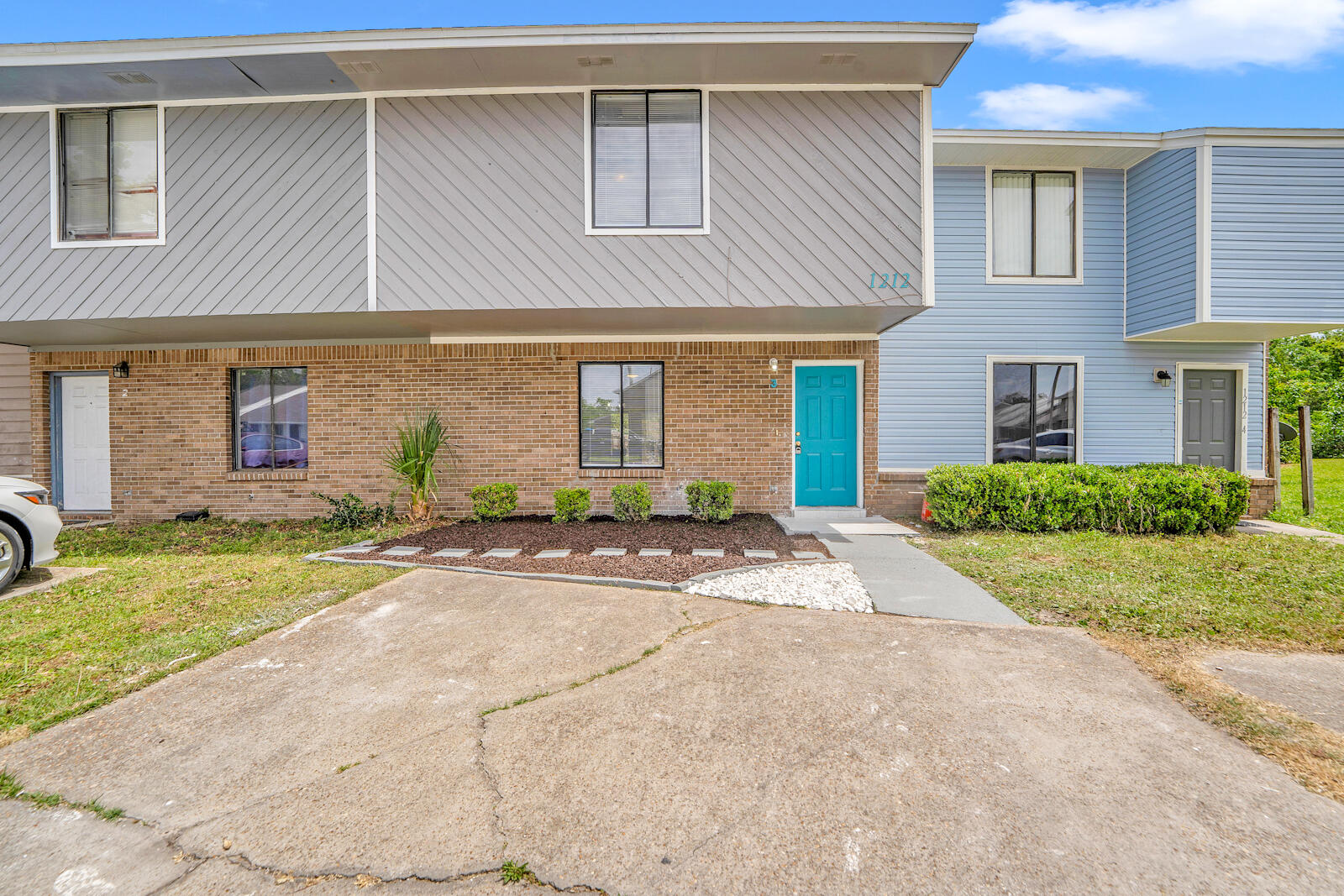 NORTHSIDE ESTATES - Residential Lease