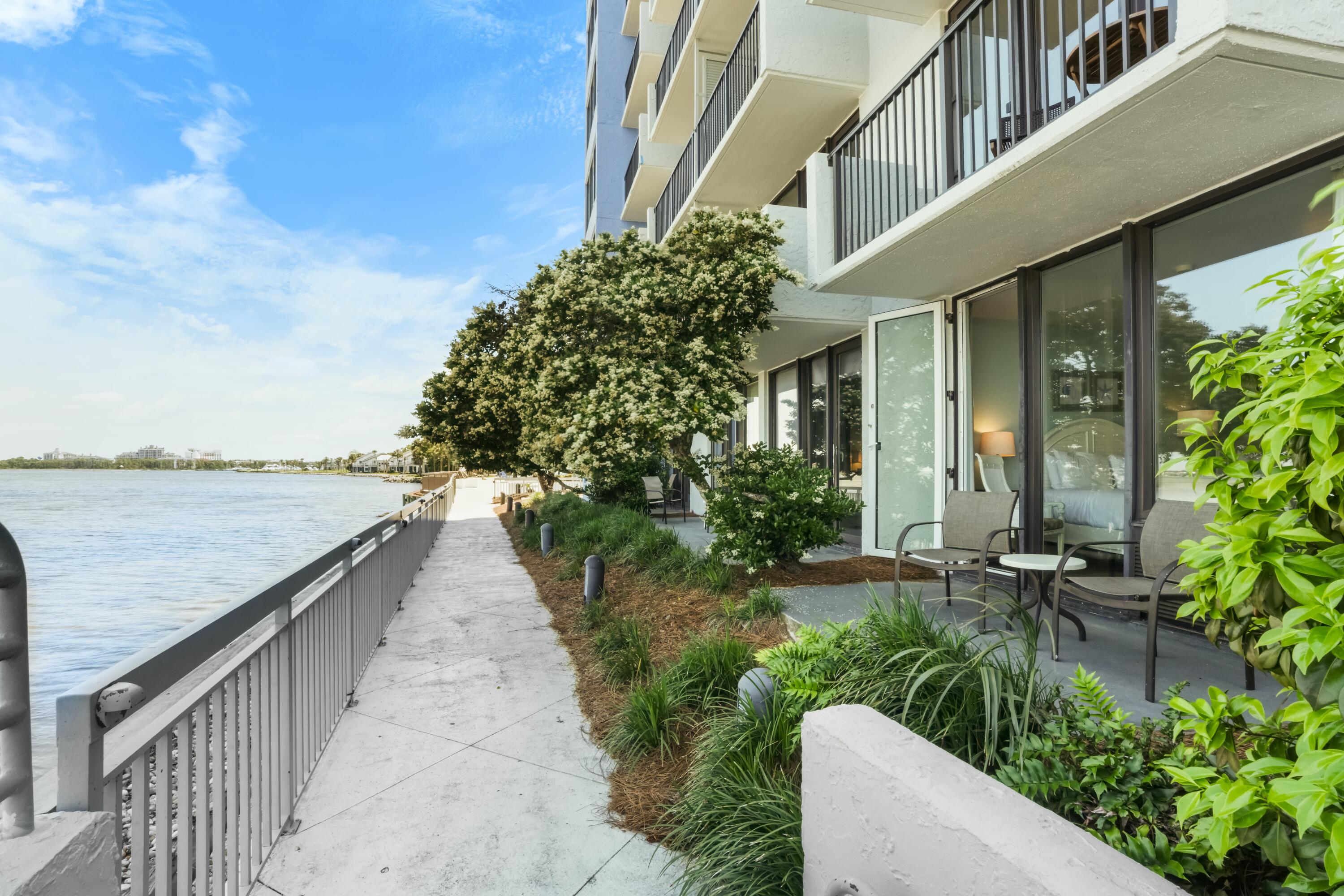 BAYSIDE CONDO SANDESTIN - Residential