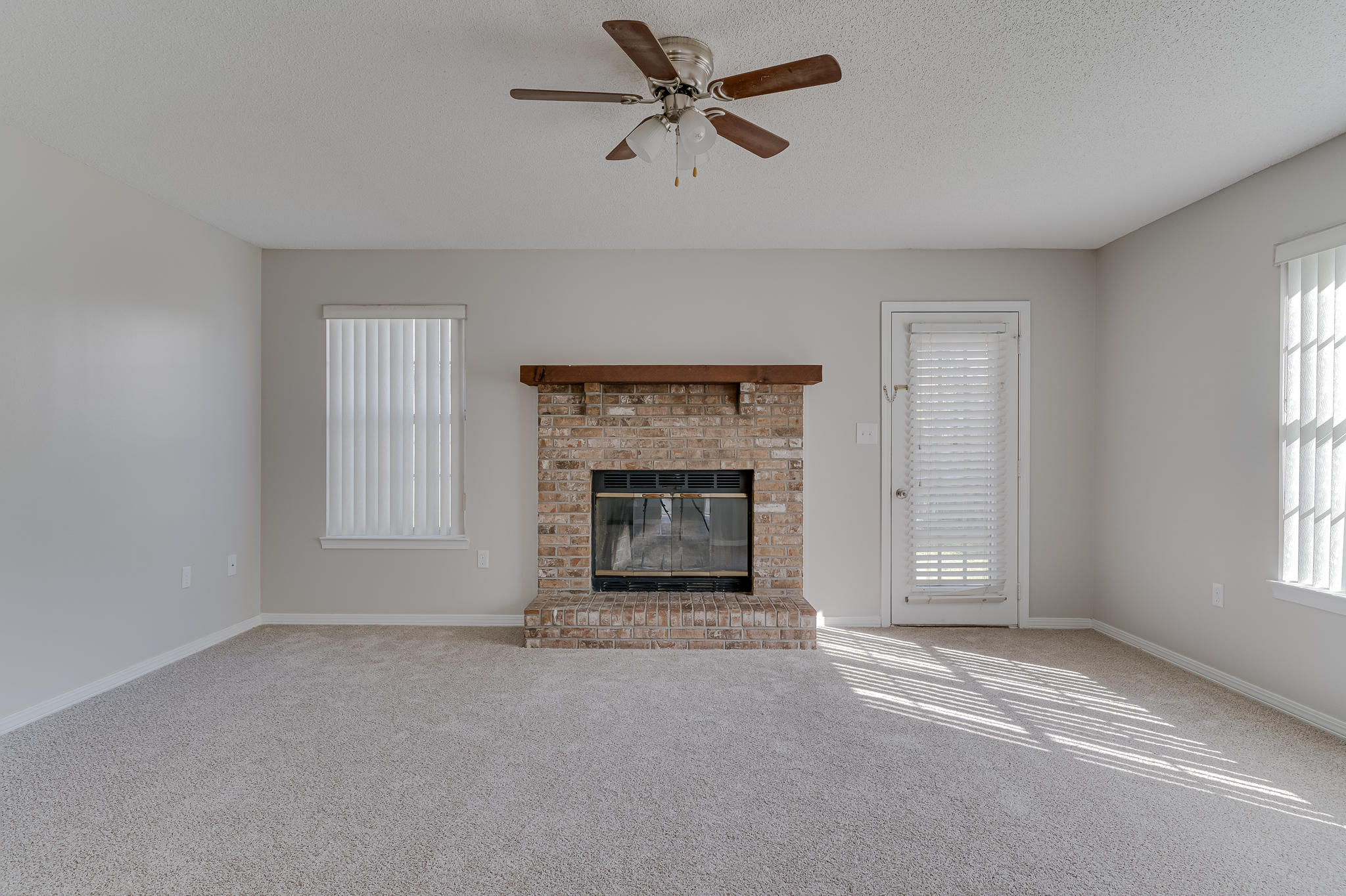 CRYSTAL LAKE ESTATES lot 1 - Residential