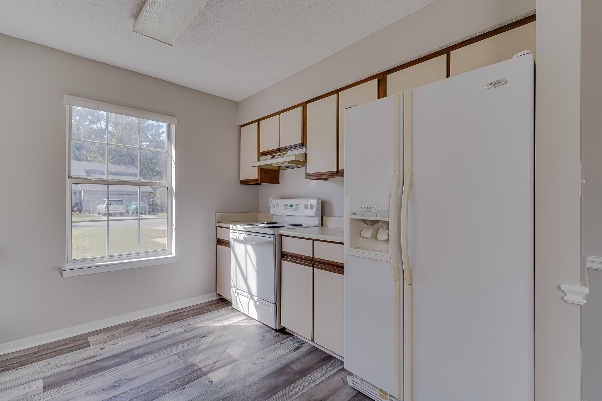 CRYSTAL LAKE ESTATES lot 1 - Residential