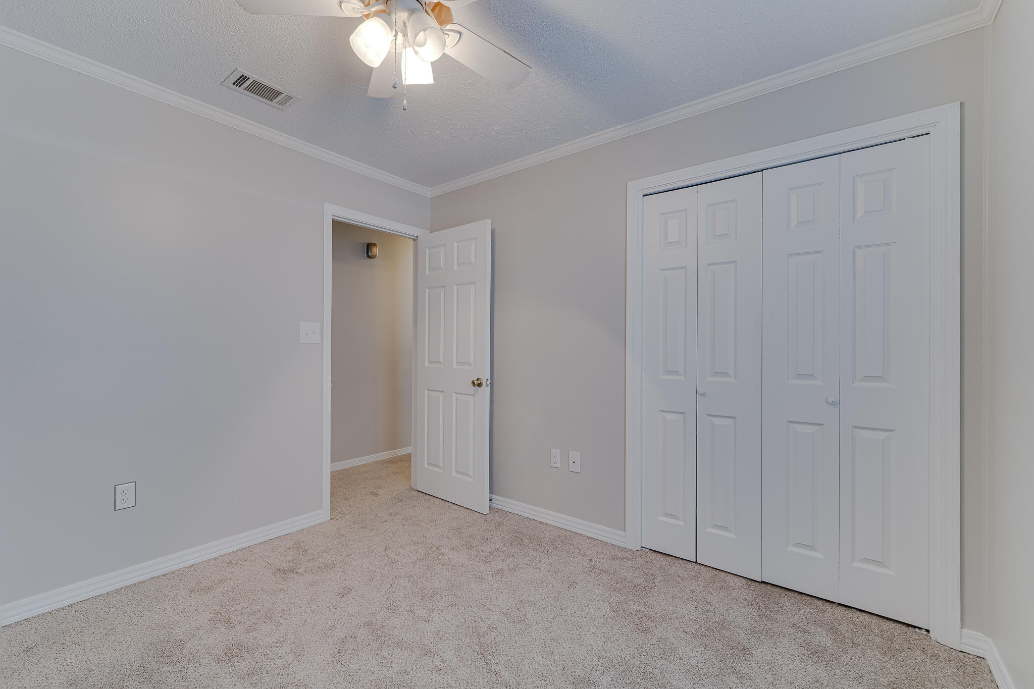 CRYSTAL LAKE ESTATES lot 1 - Residential