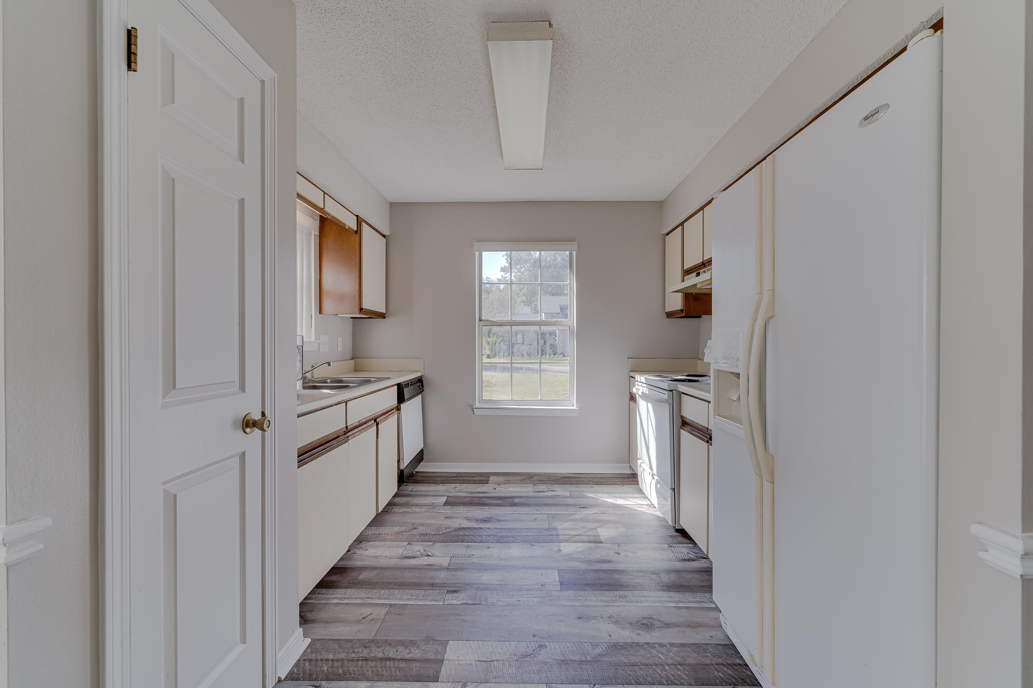 CRYSTAL LAKE ESTATES lot 1 - Residential