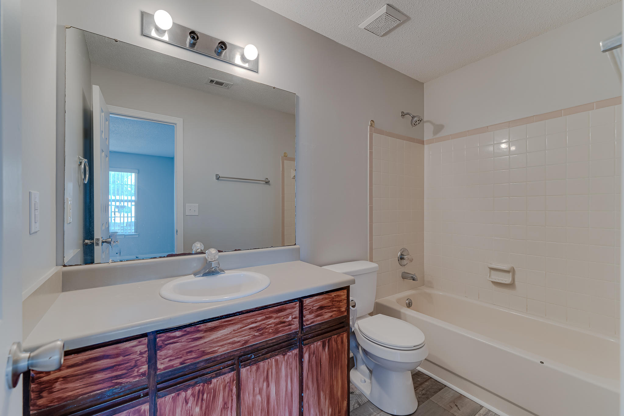 CRYSTAL LAKE ESTATES lot 1 - Residential