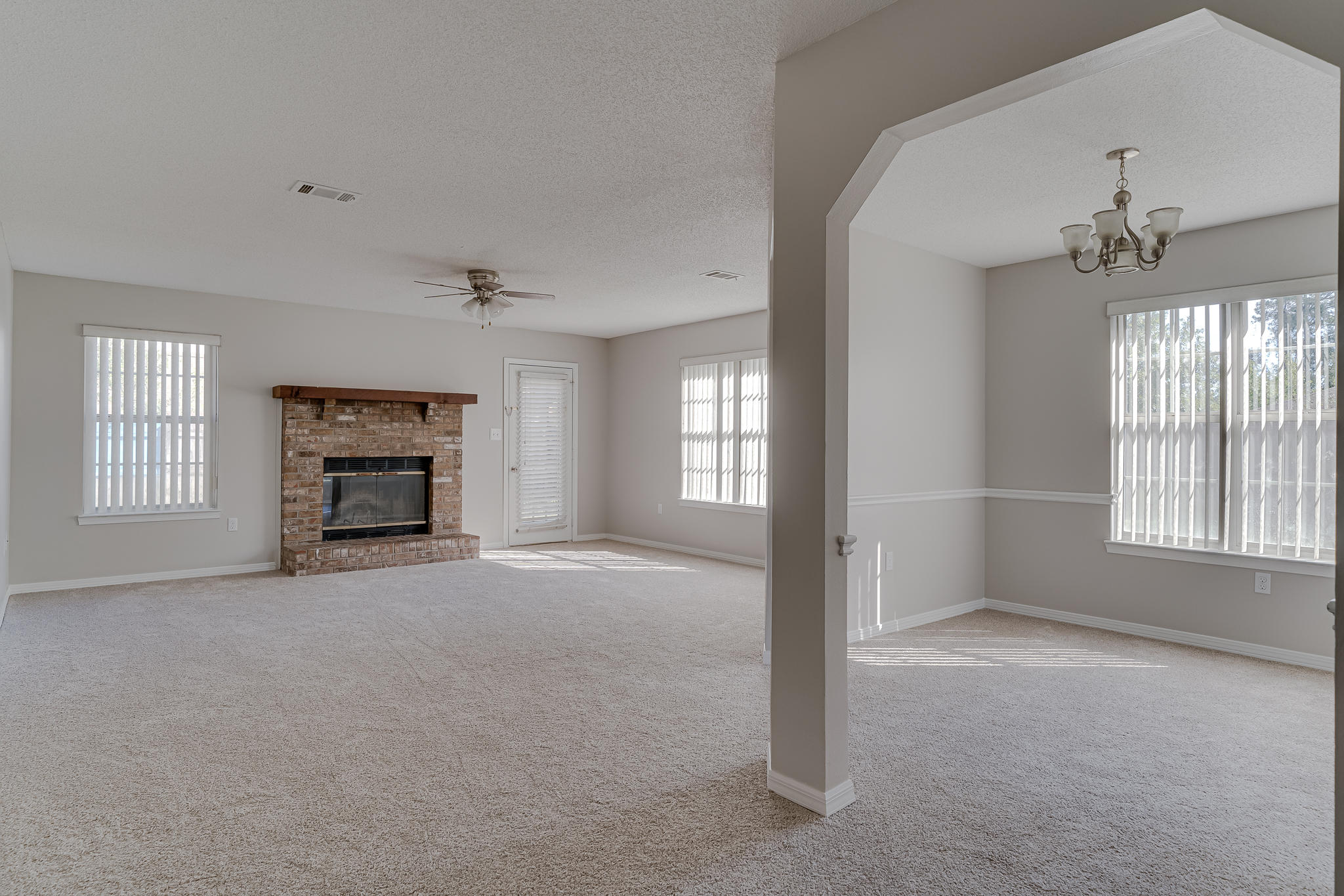 CRYSTAL LAKE ESTATES lot 1 - Residential