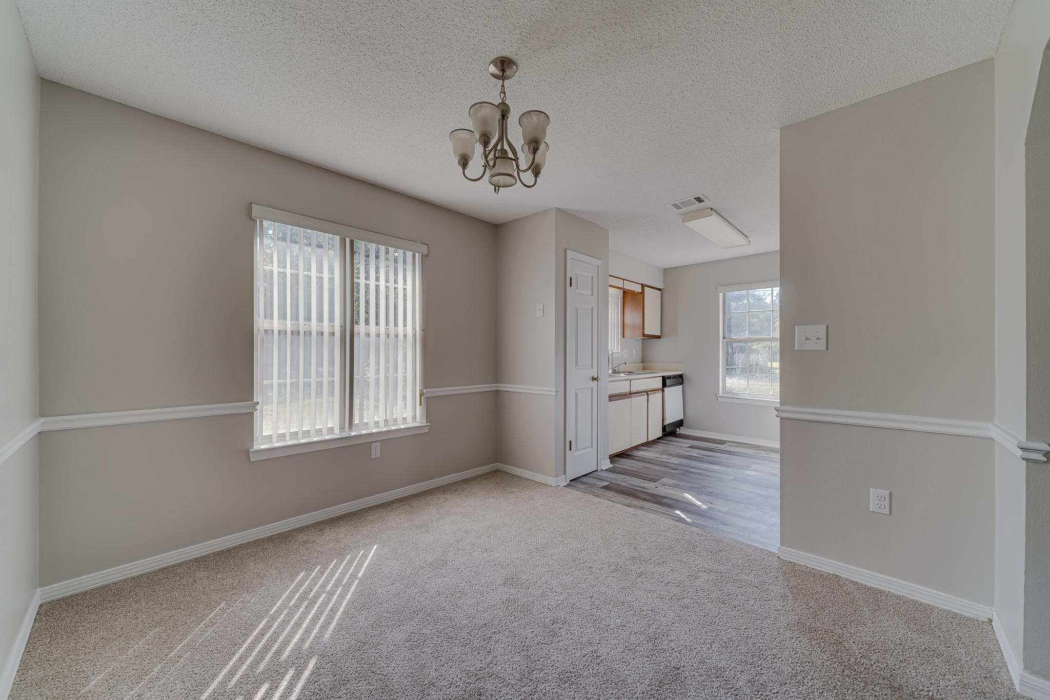 CRYSTAL LAKE ESTATES lot 1 - Residential