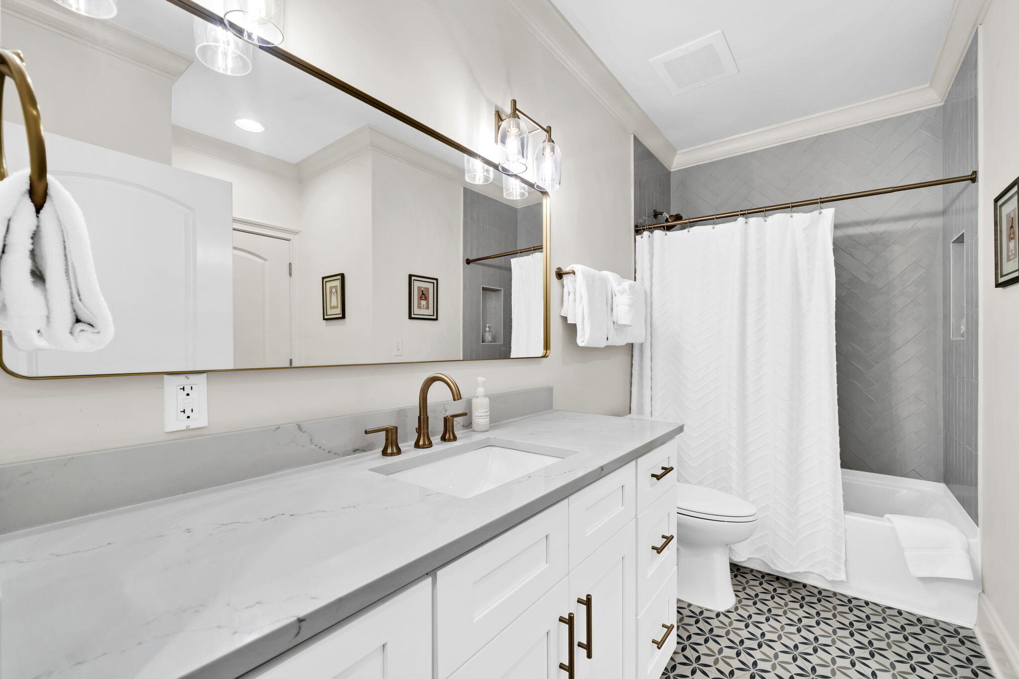 ADAGIO - Residential