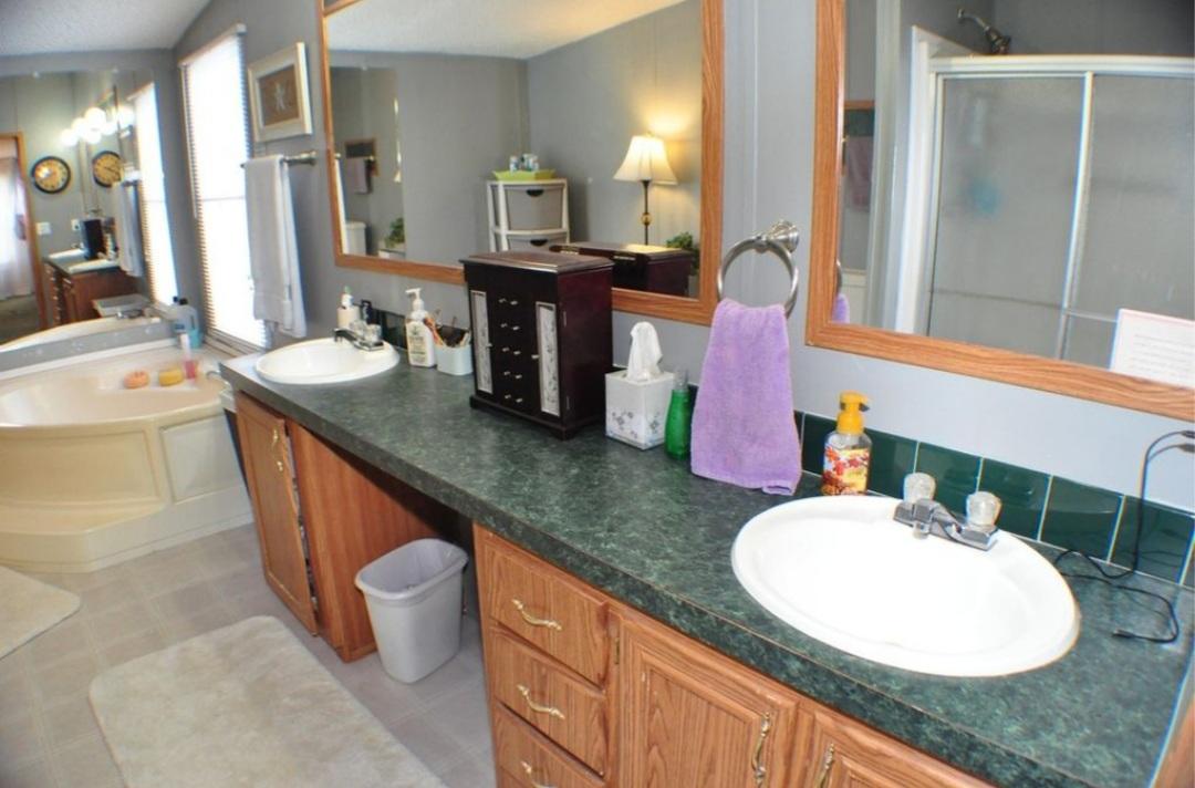 GULF SHORE MANOR - Residential