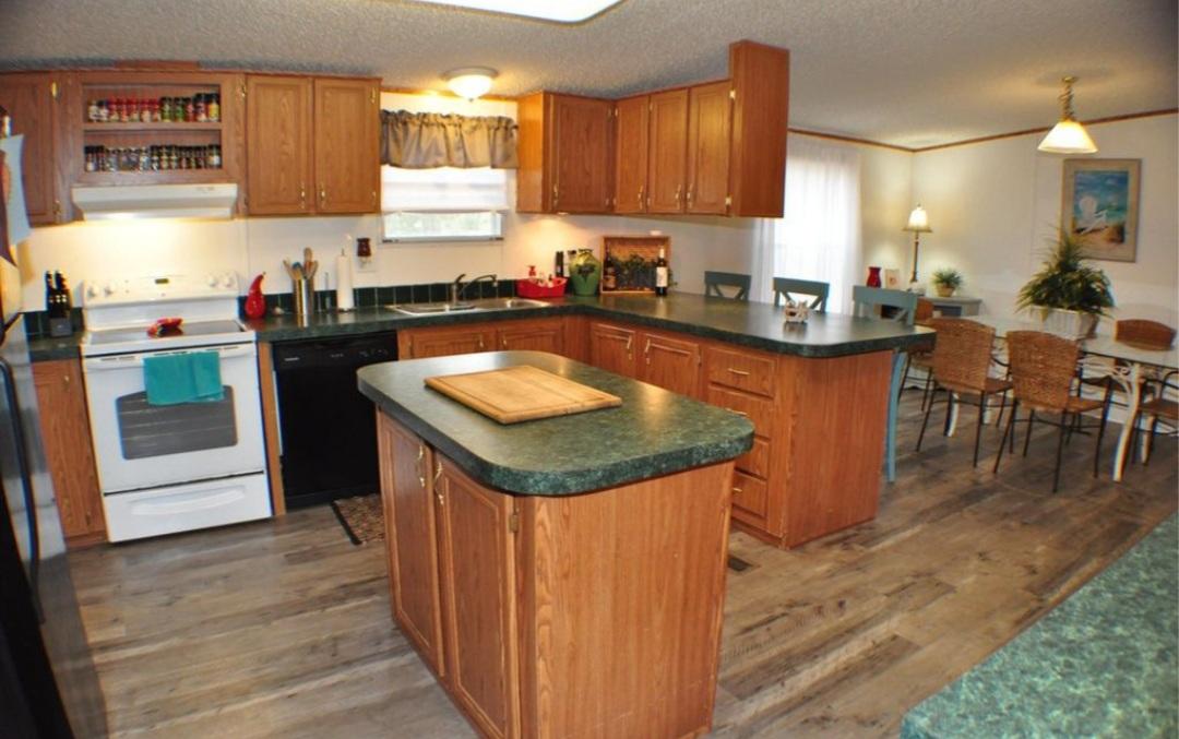 GULF SHORE MANOR - Residential