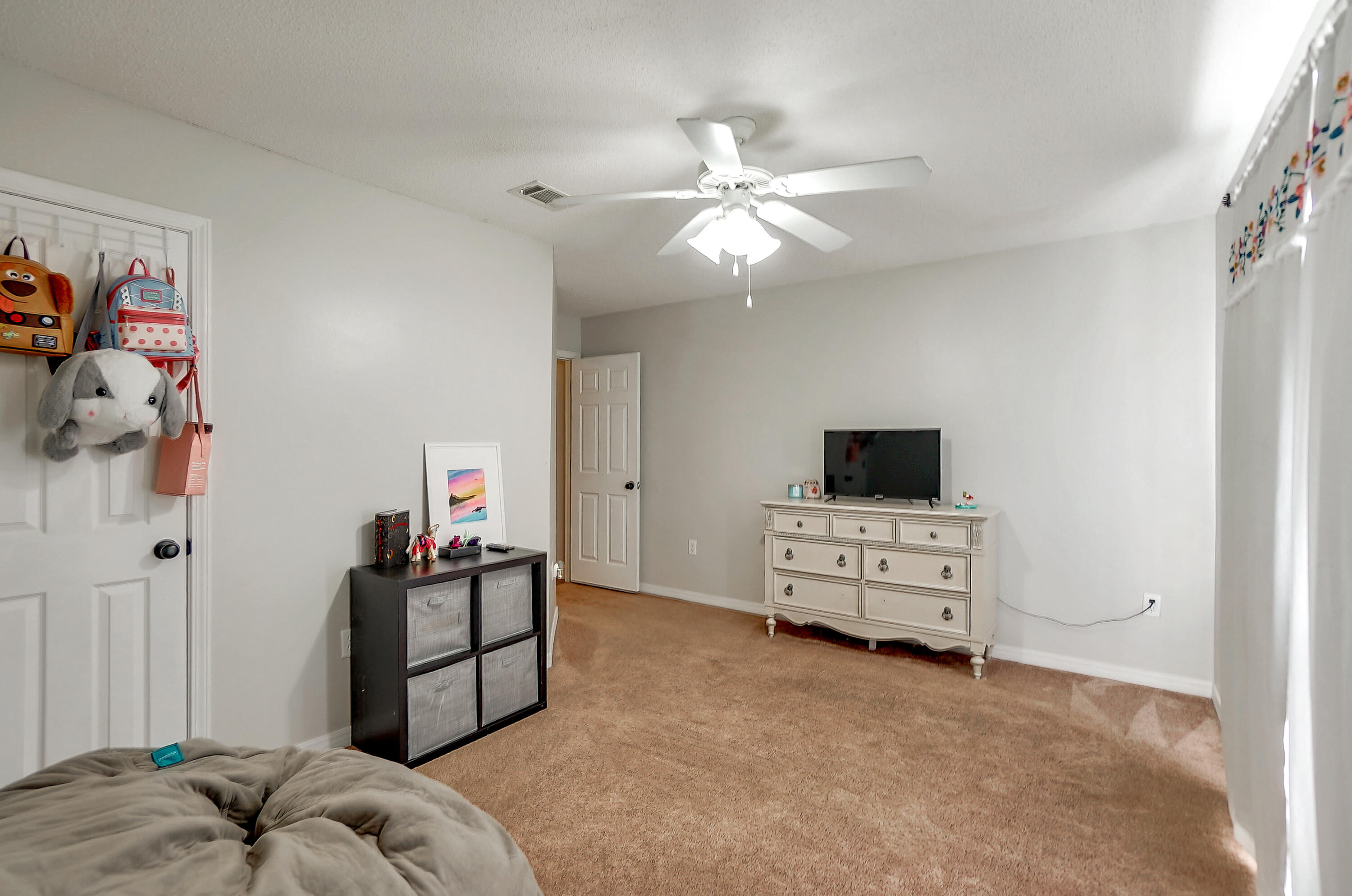 ROSS CROSSING - Residential