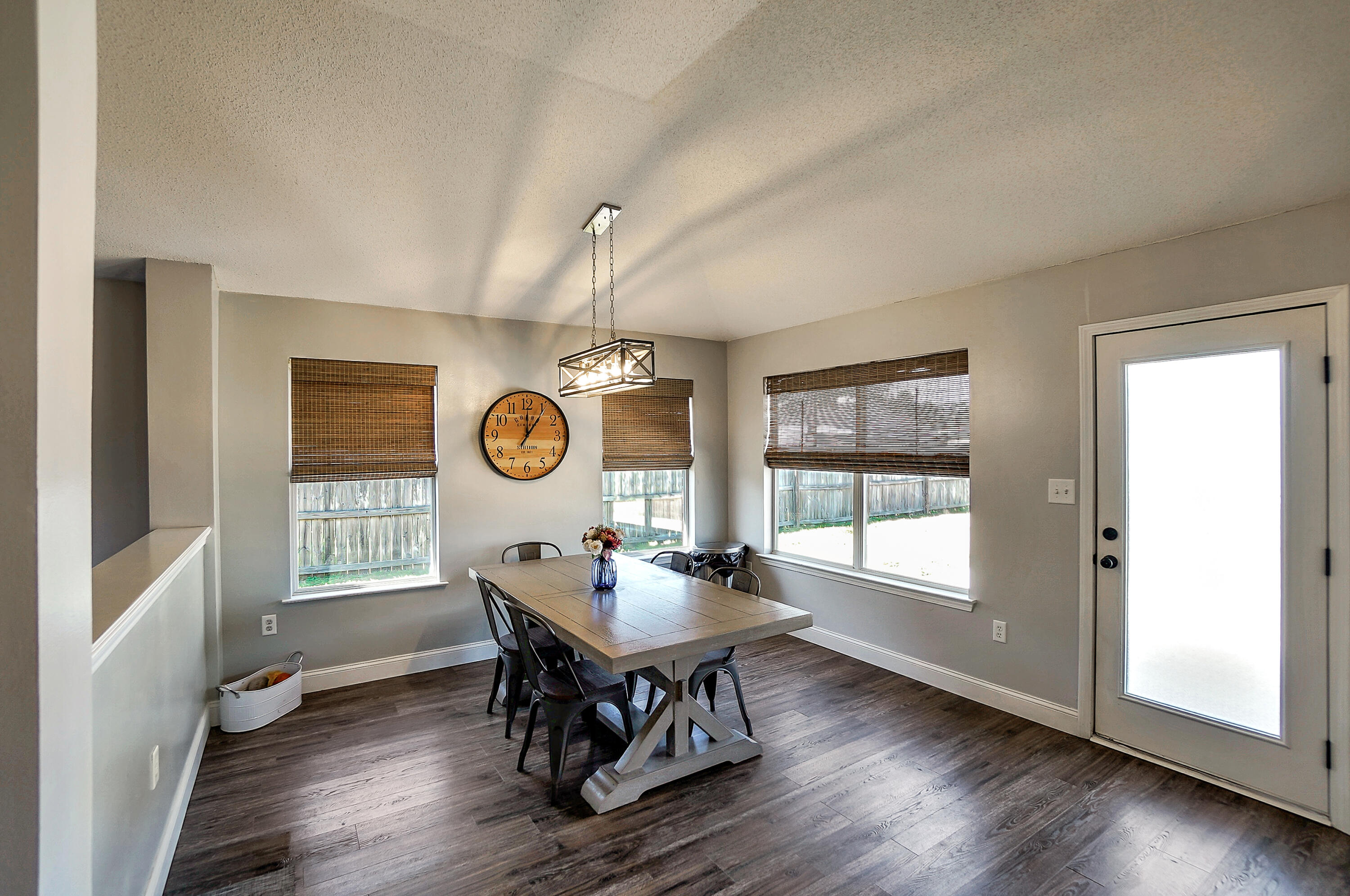 ROSS CROSSING - Residential