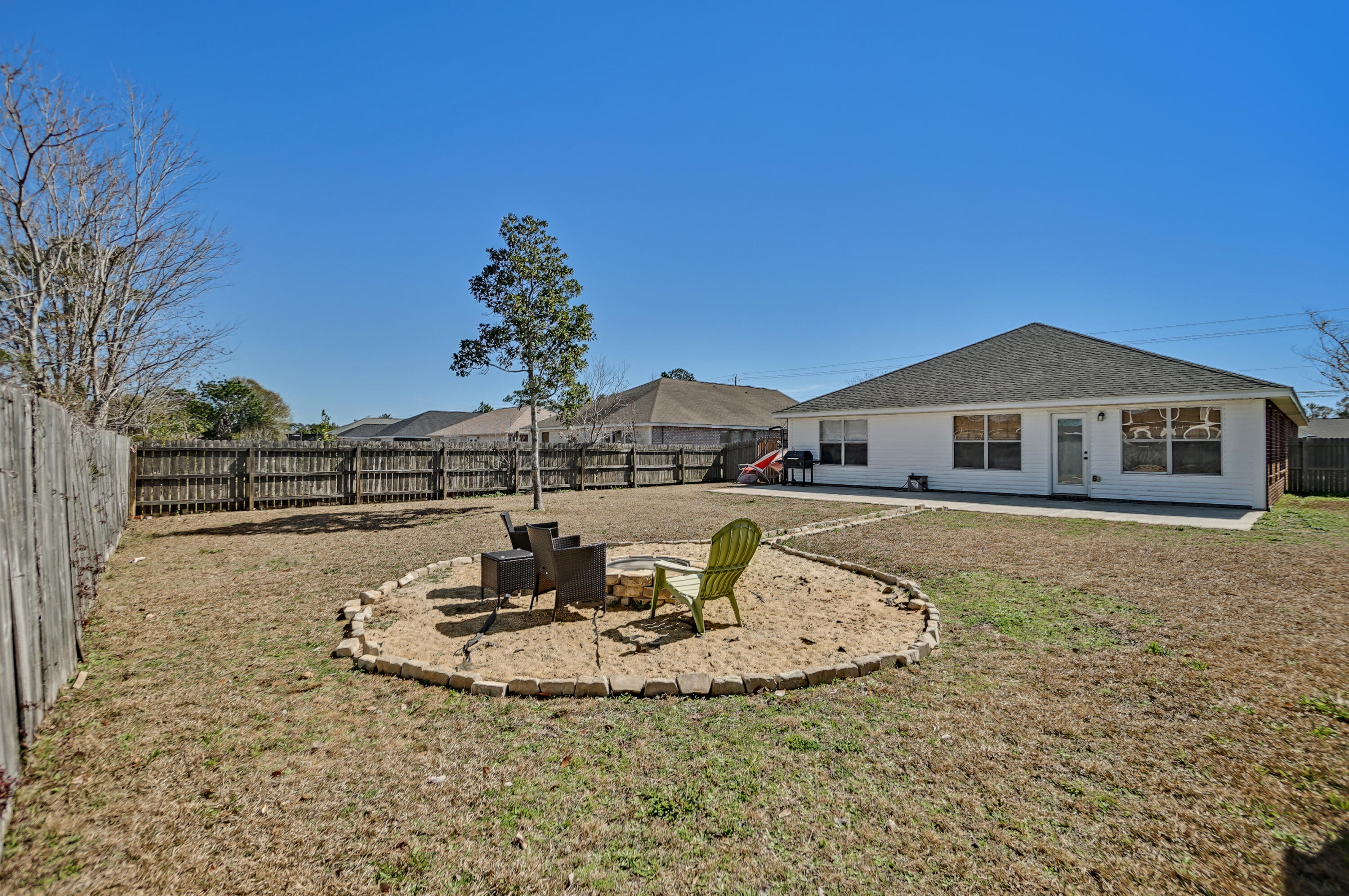 ROSS CROSSING - Residential