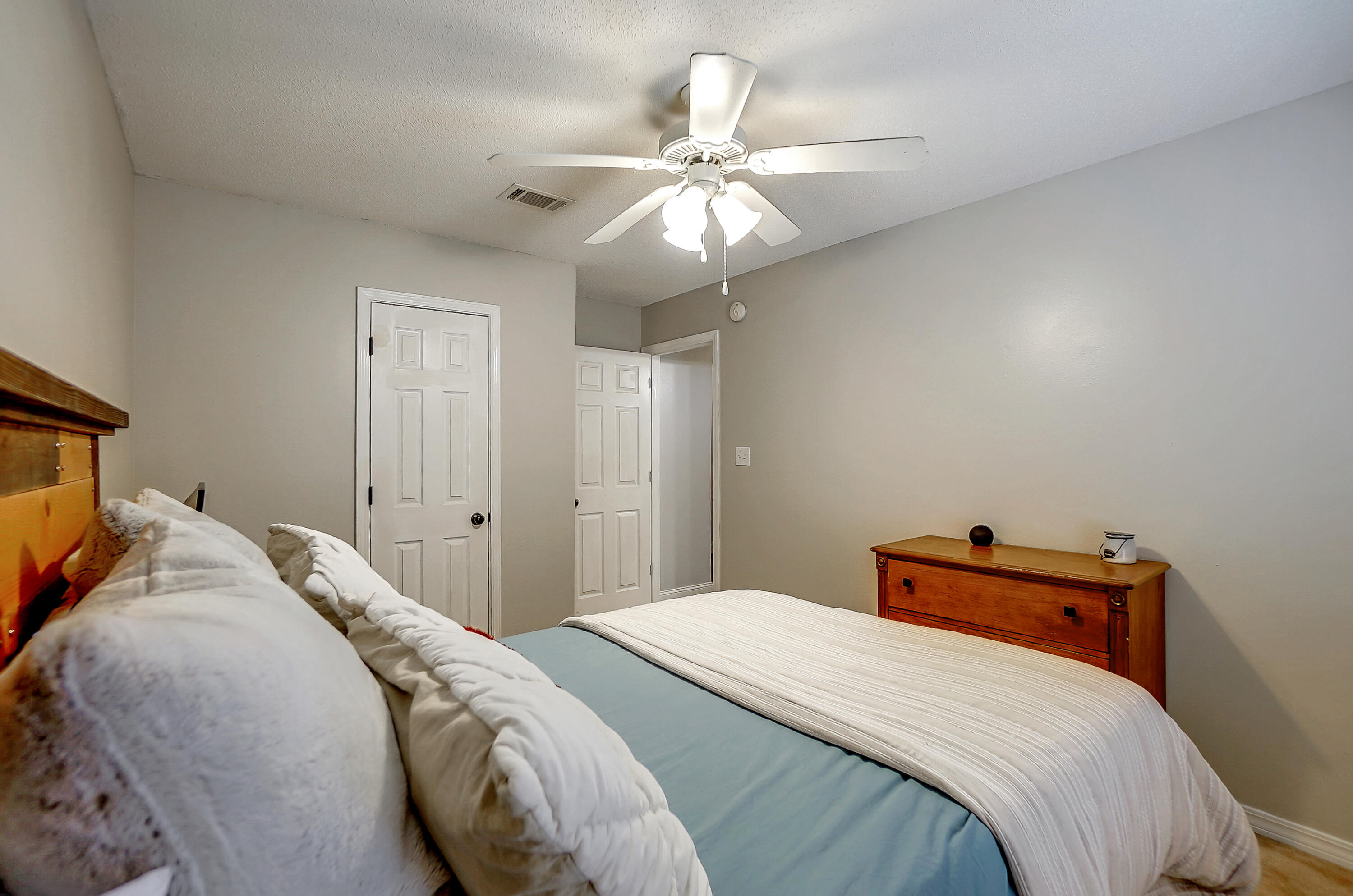 ROSS CROSSING - Residential