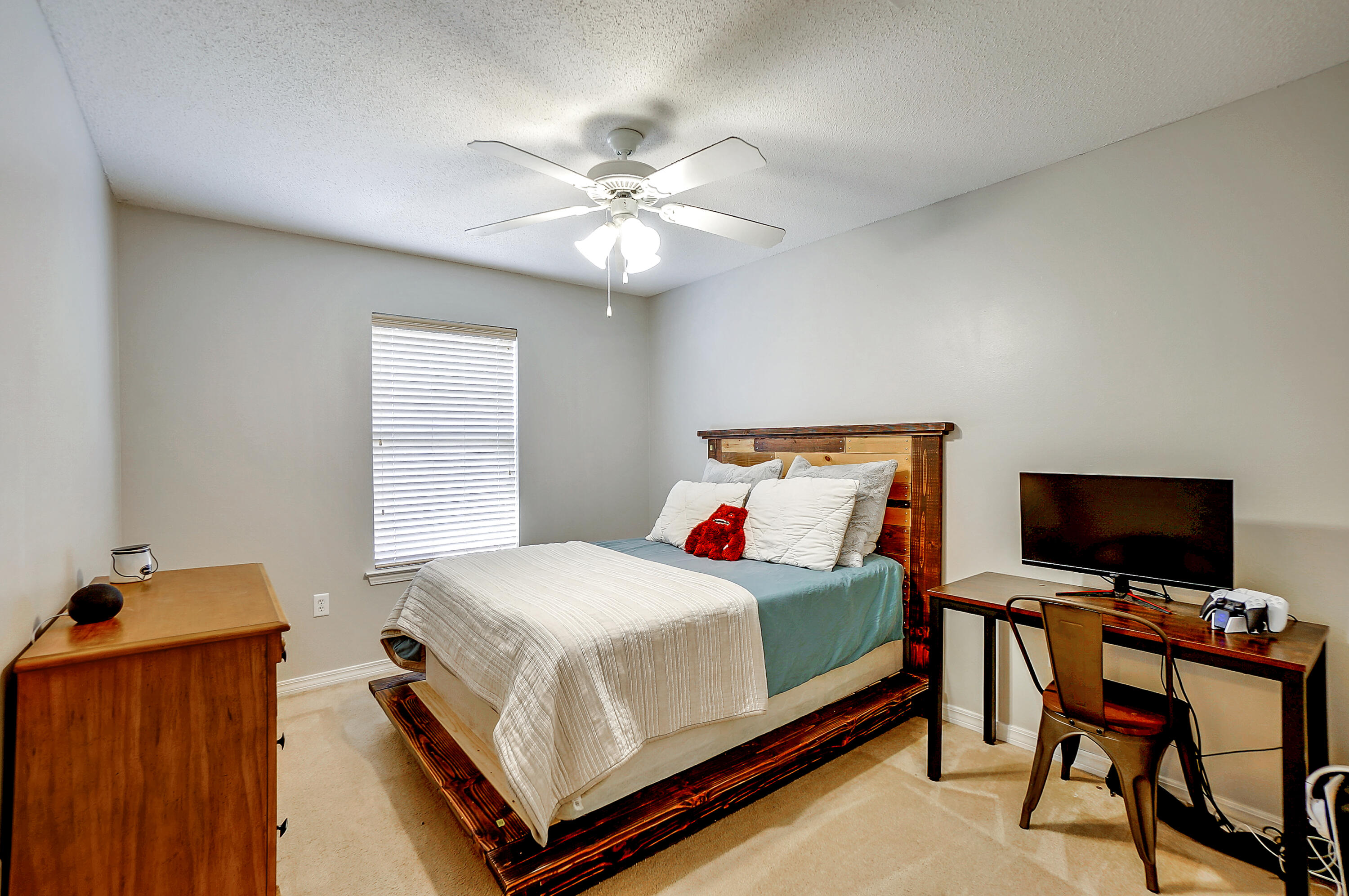 ROSS CROSSING - Residential