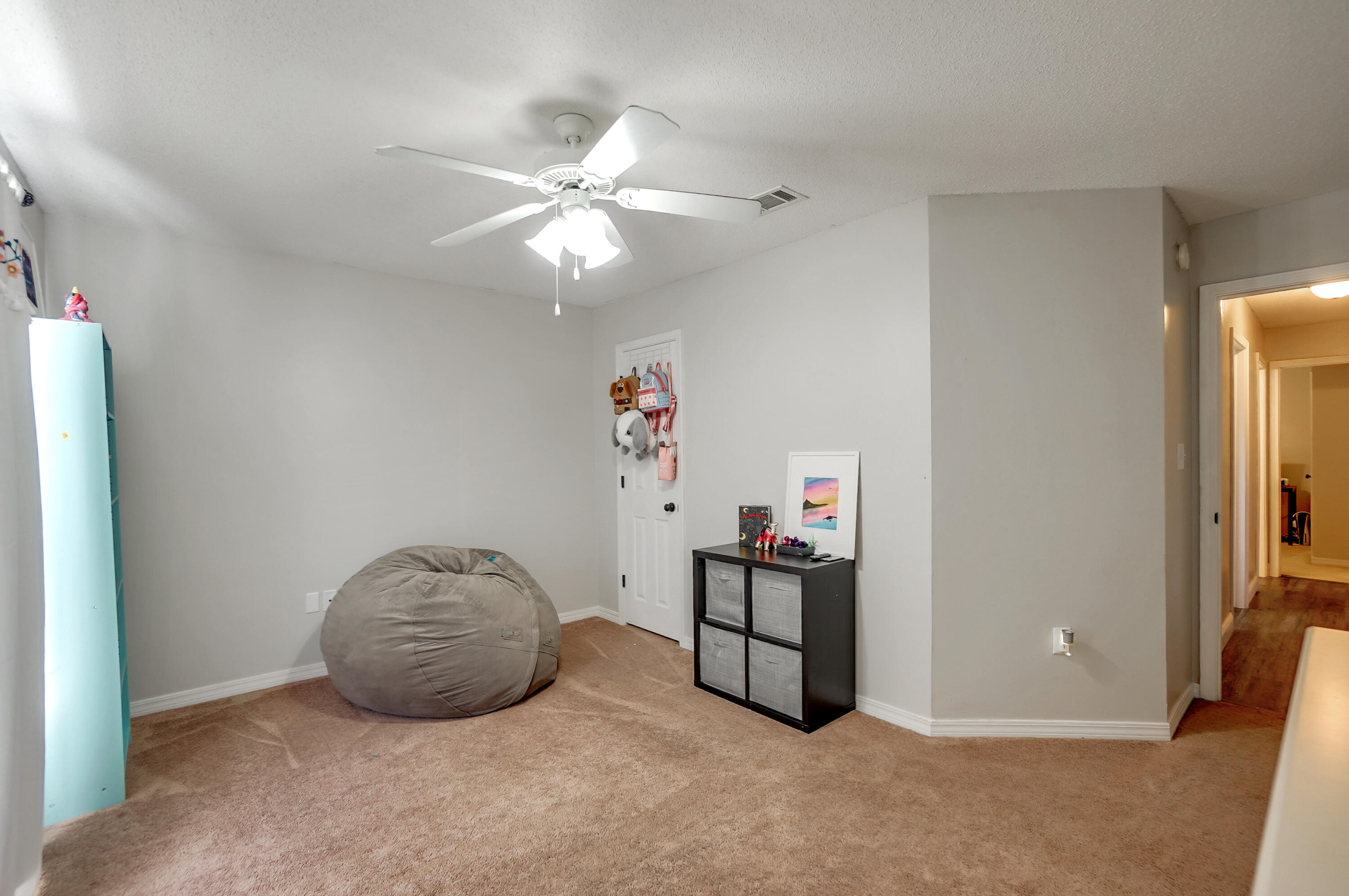 ROSS CROSSING - Residential