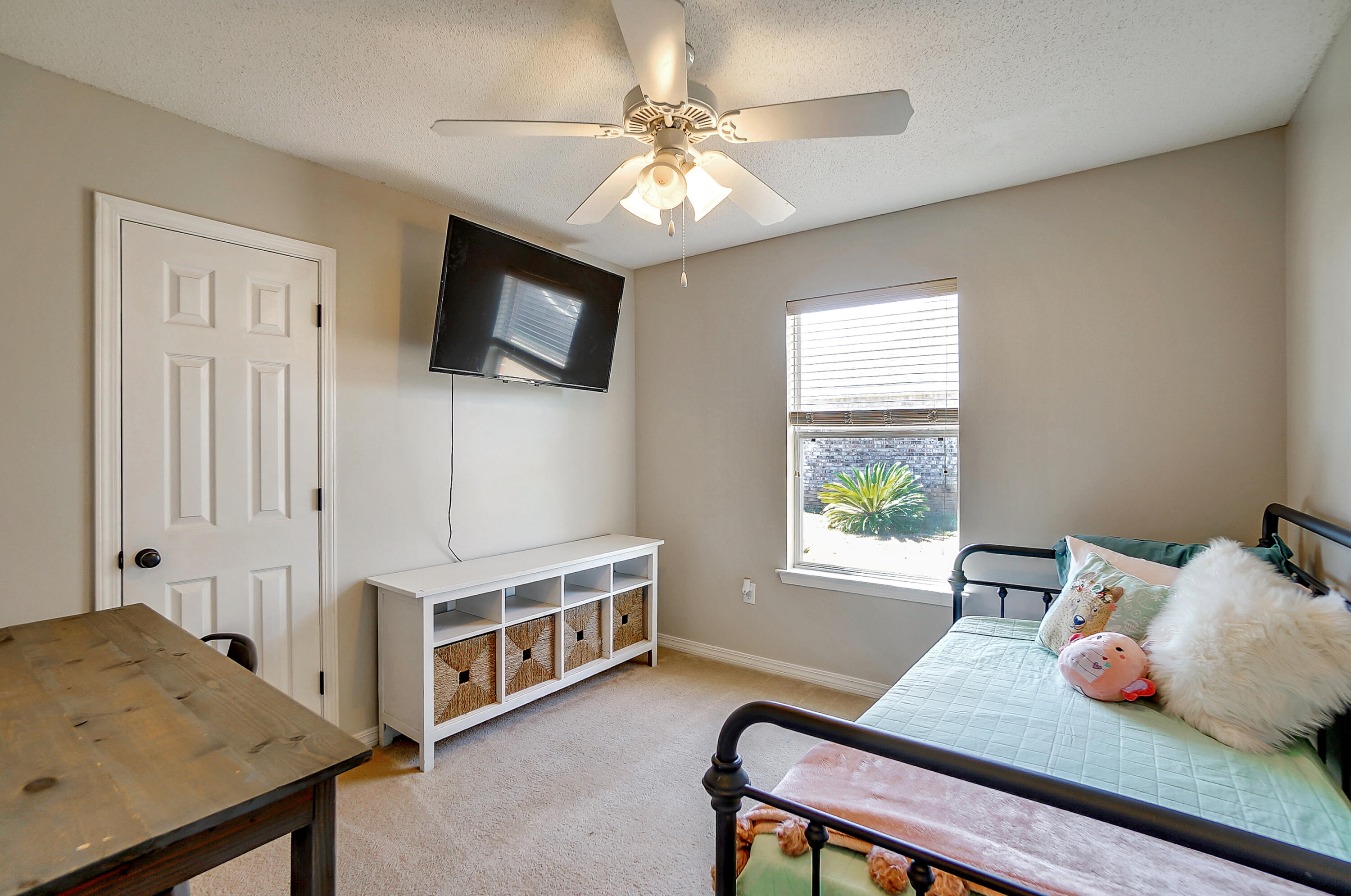 ROSS CROSSING - Residential