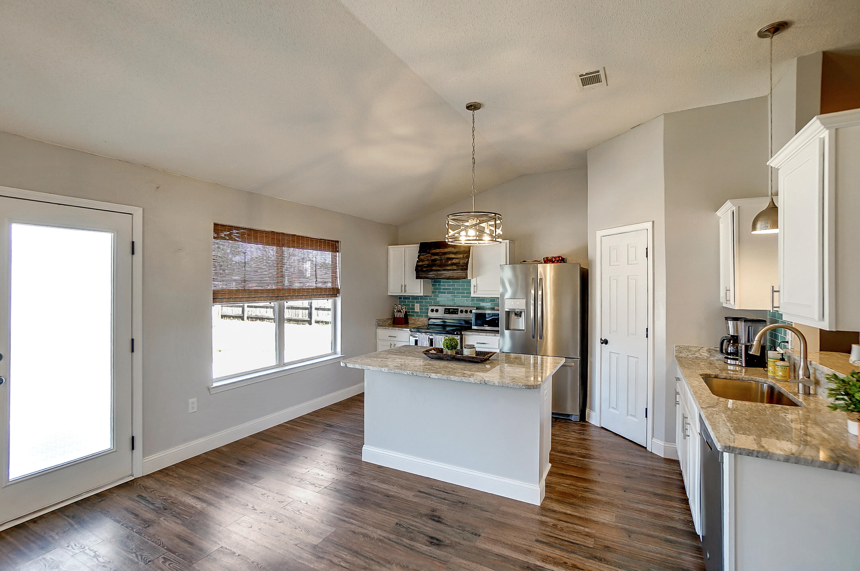 ROSS CROSSING - Residential
