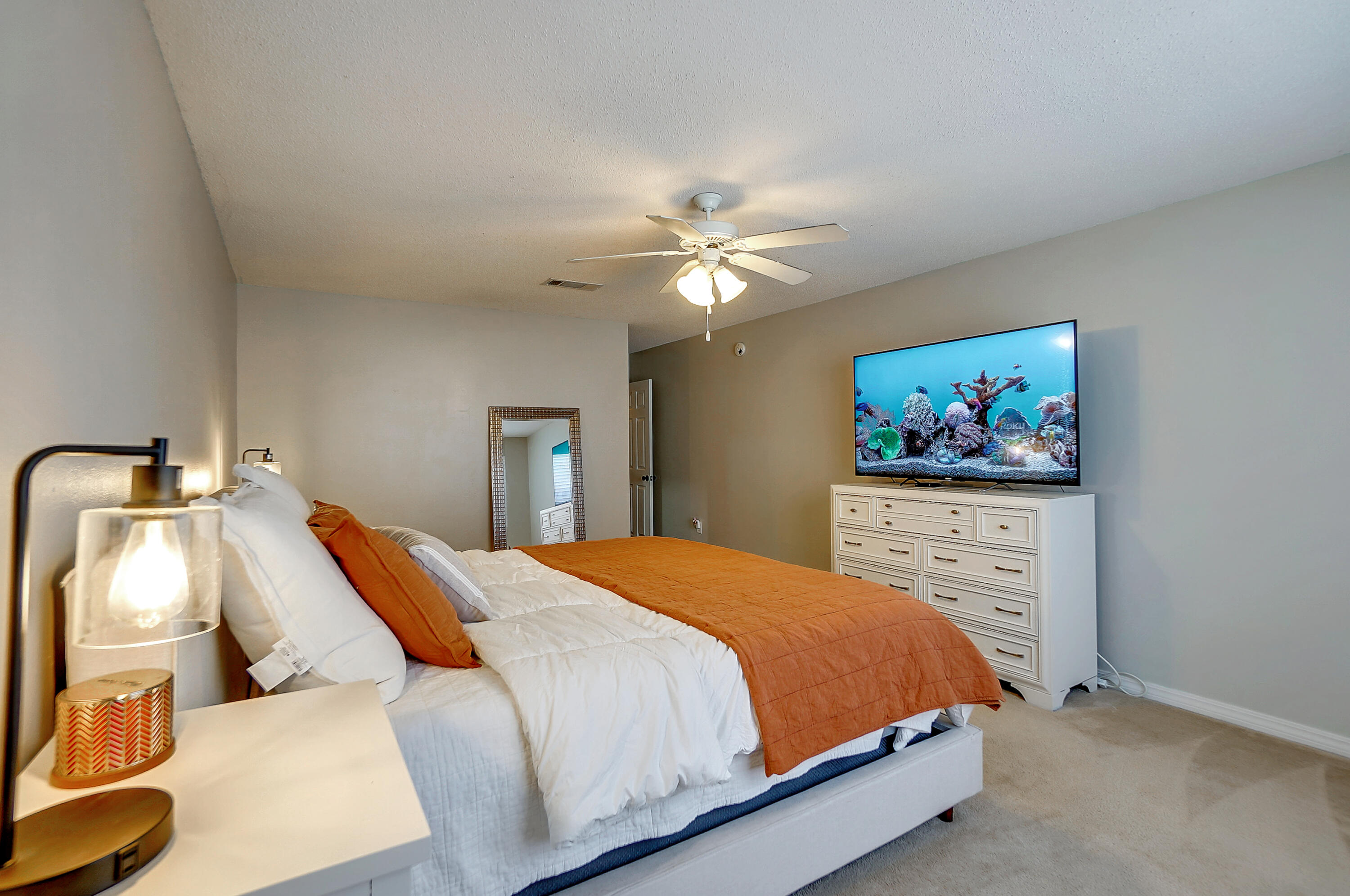 ROSS CROSSING - Residential