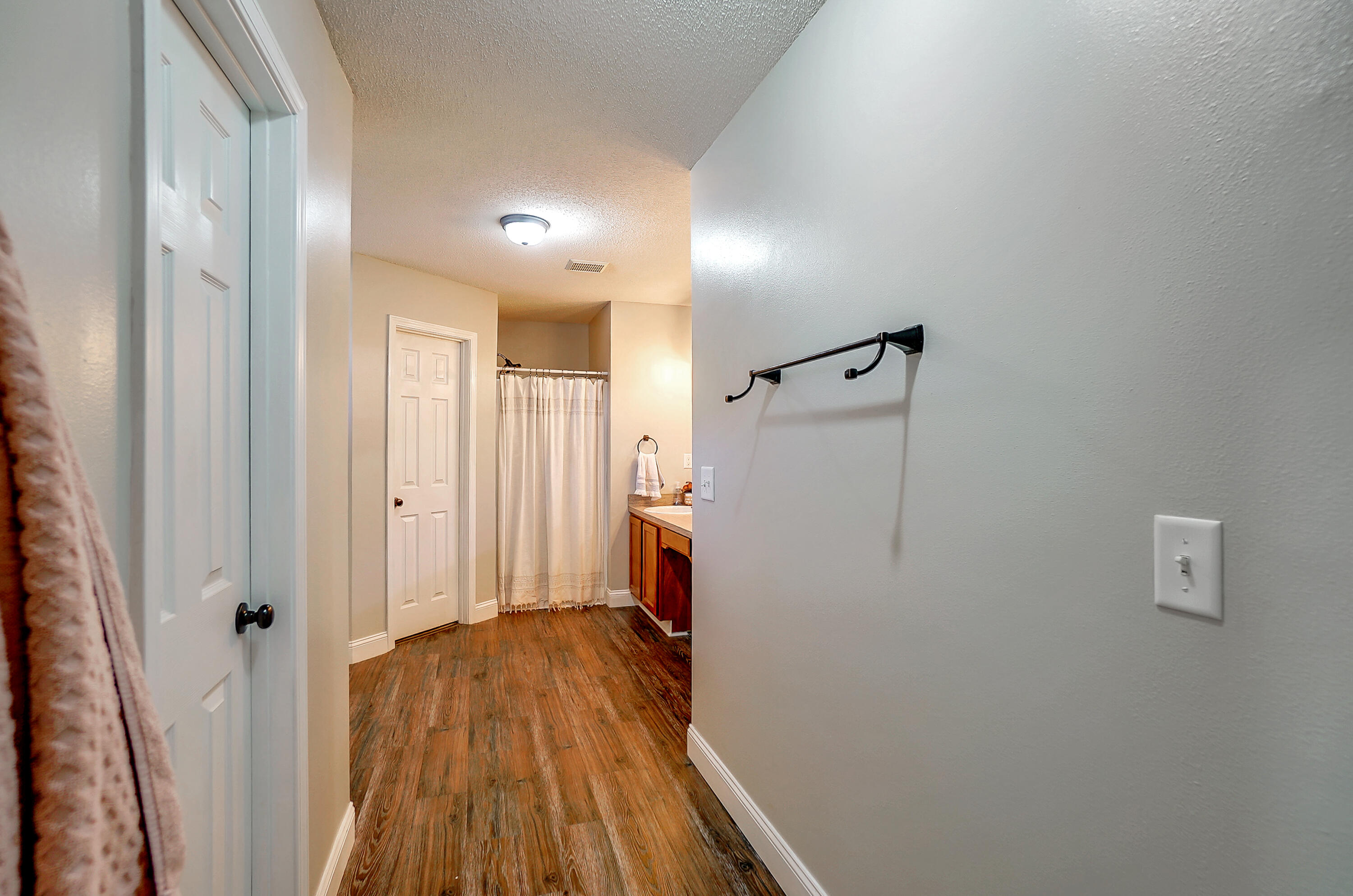 ROSS CROSSING - Residential