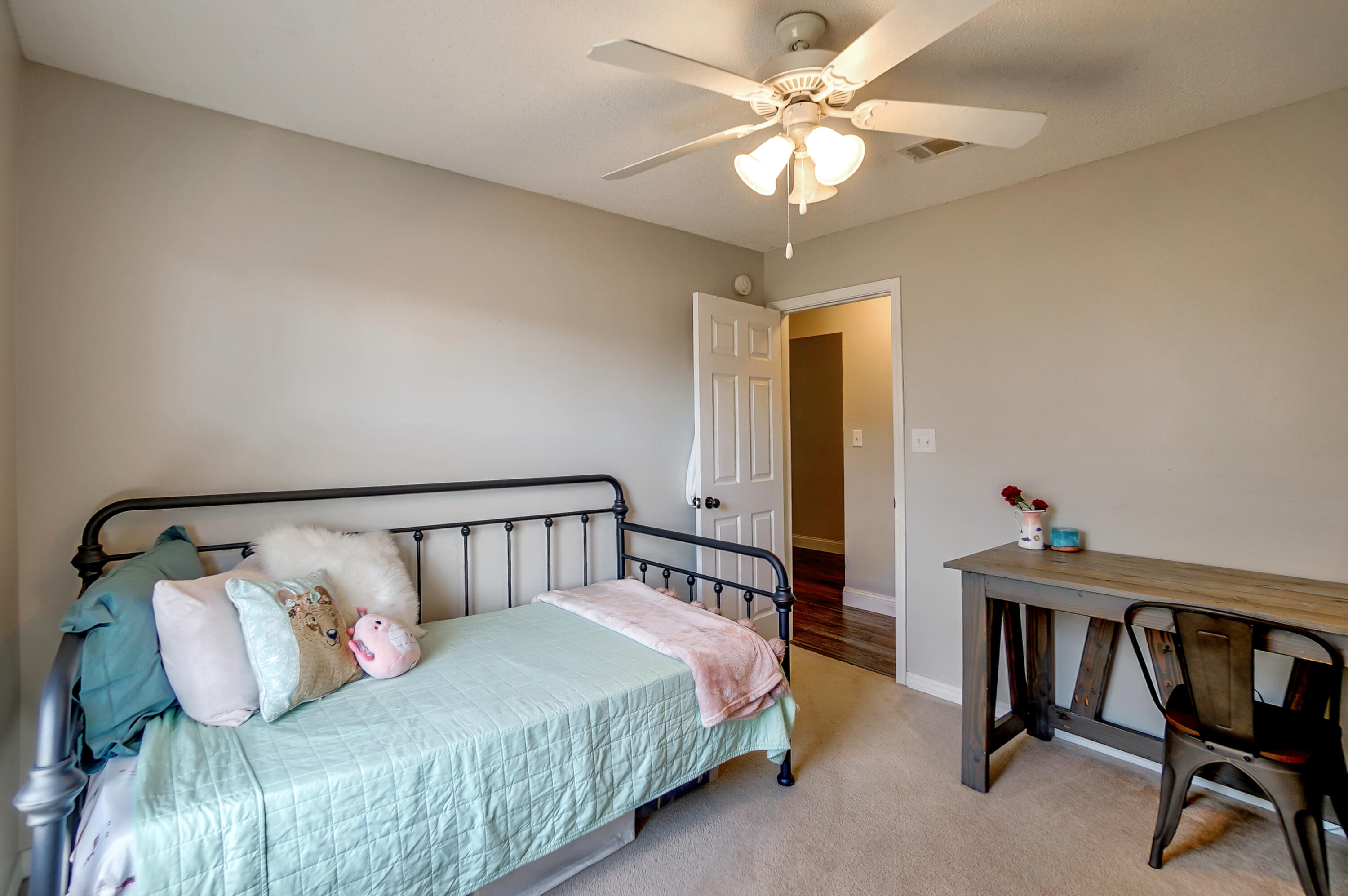 ROSS CROSSING - Residential
