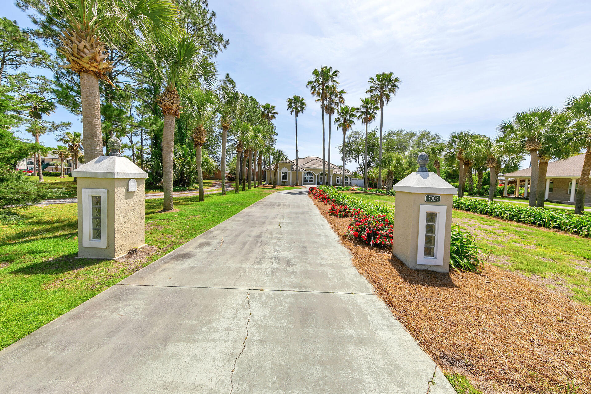 NO RECORDED SUBDIVISION - Residential