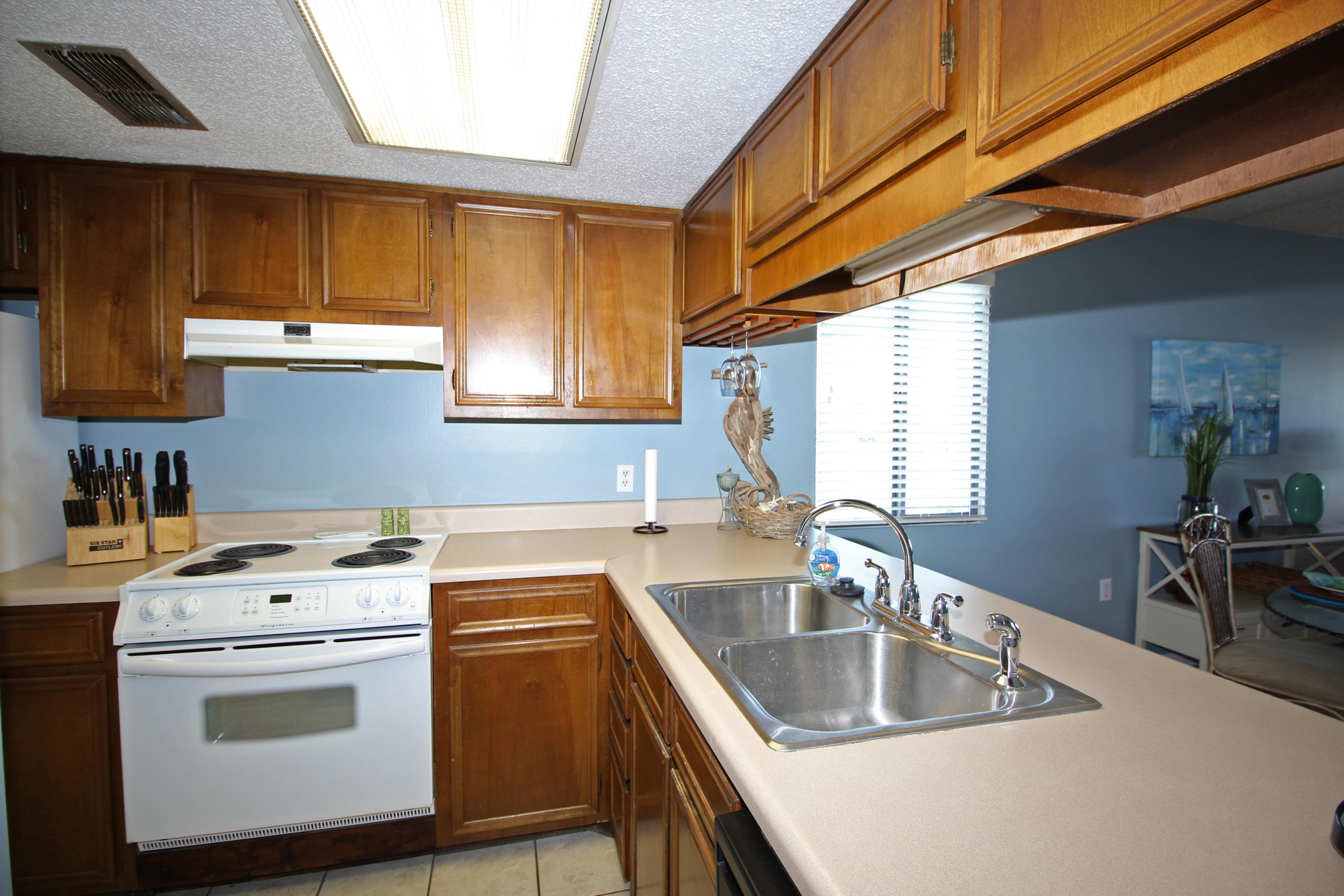 BAREFOOT BAY NORTH - Residential