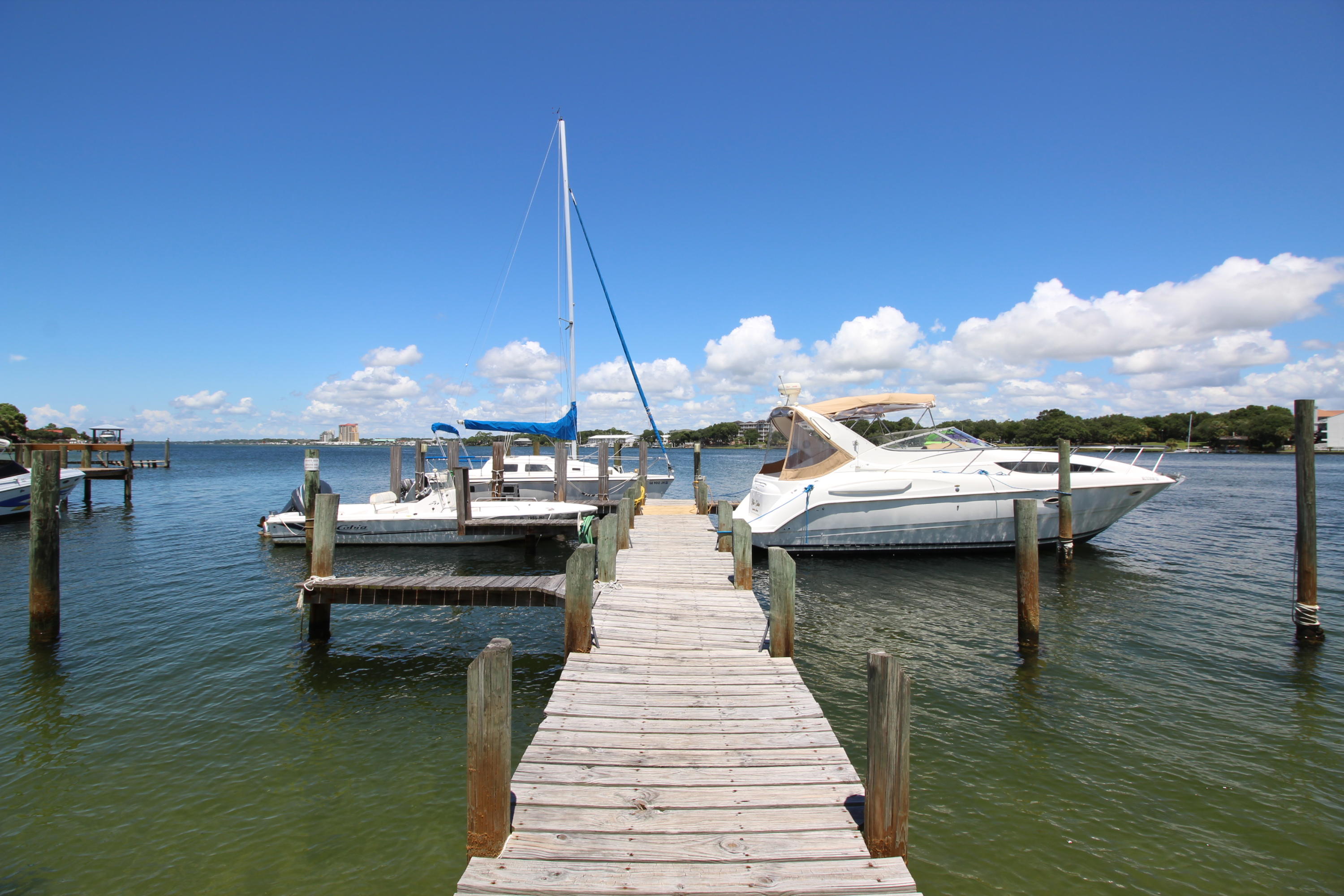 BAREFOOT BAY NORTH - Residential