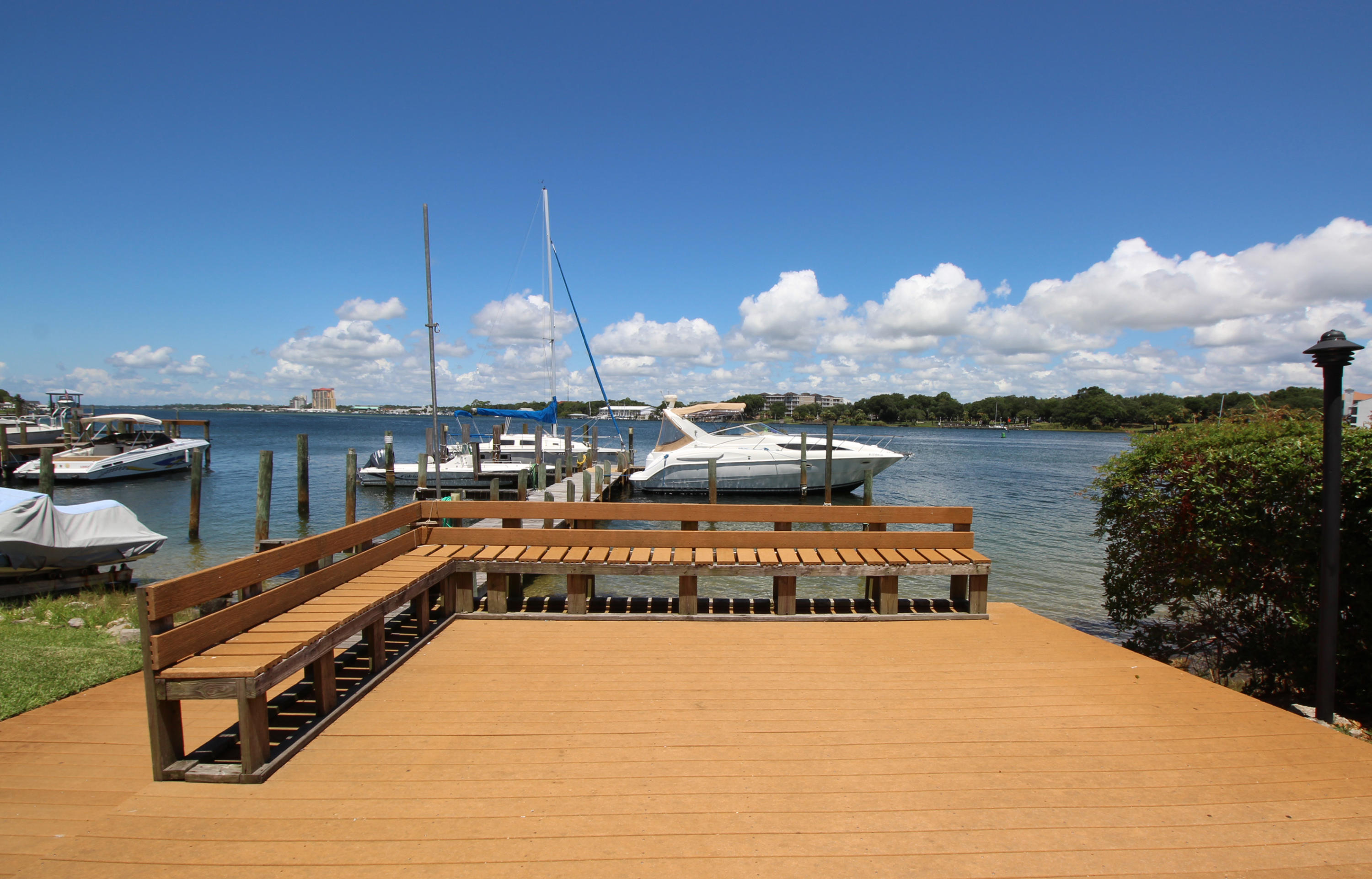 BAREFOOT BAY NORTH - Residential