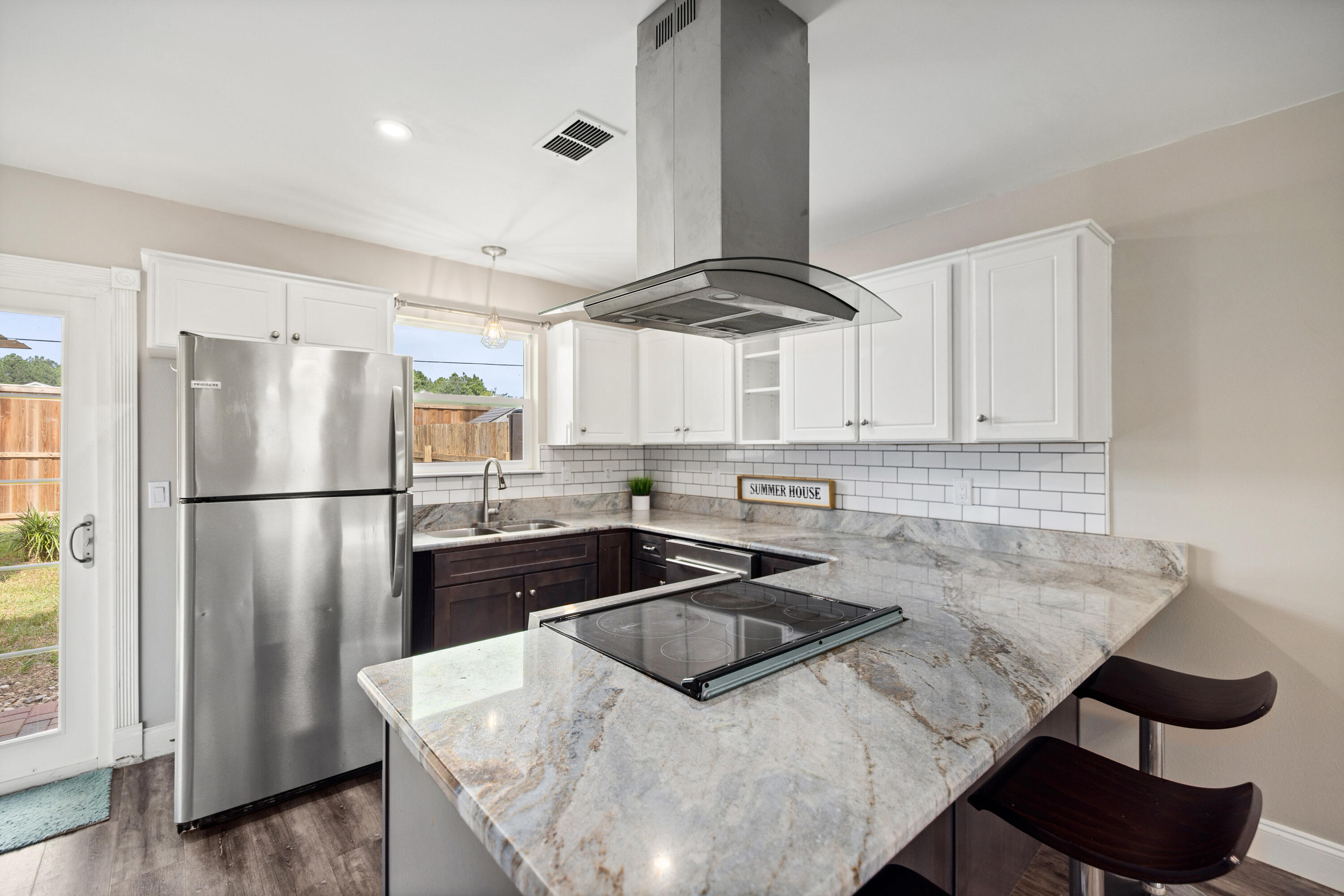 WINSTON MANOR T/H - Residential