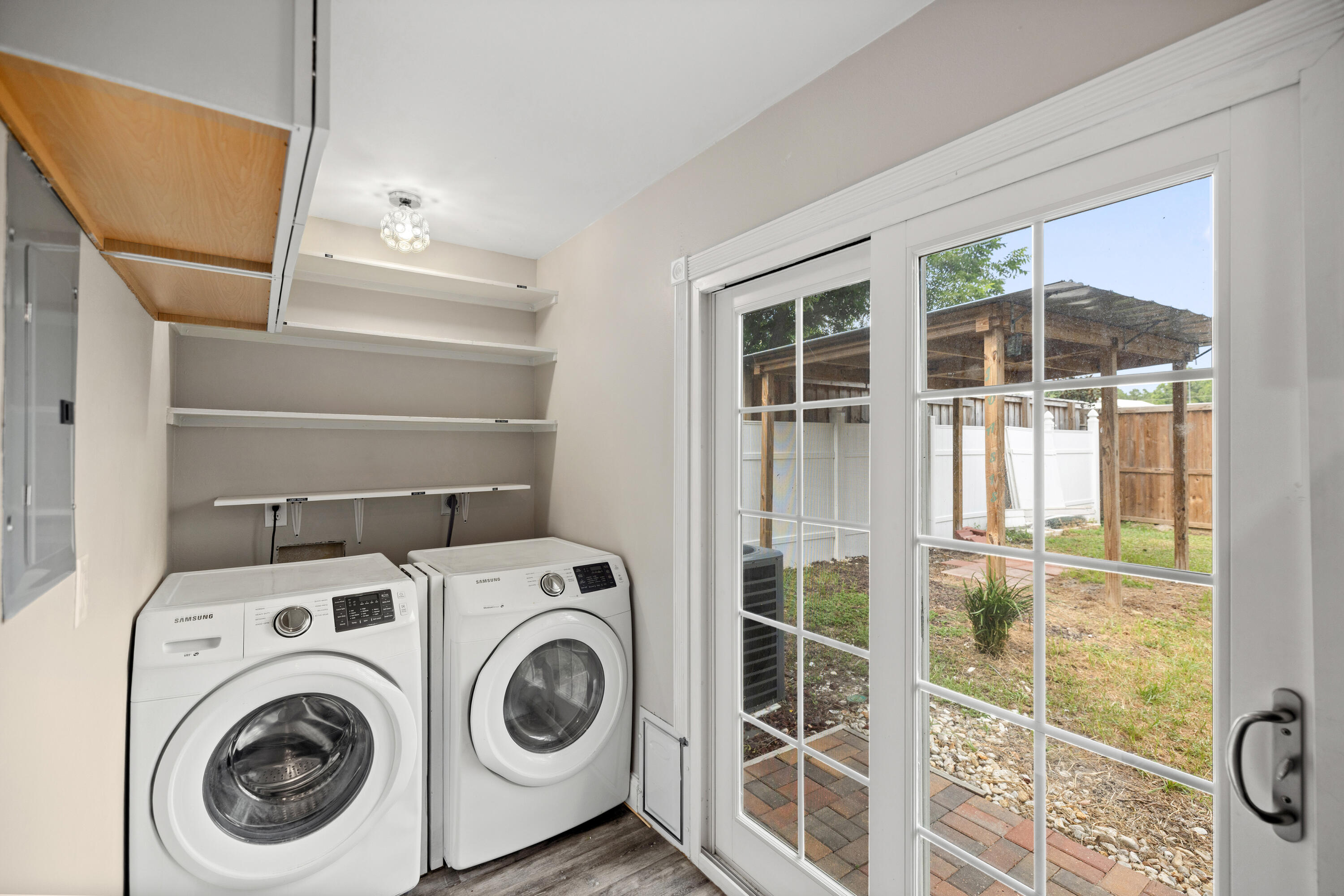 WINSTON MANOR T/H - Residential
