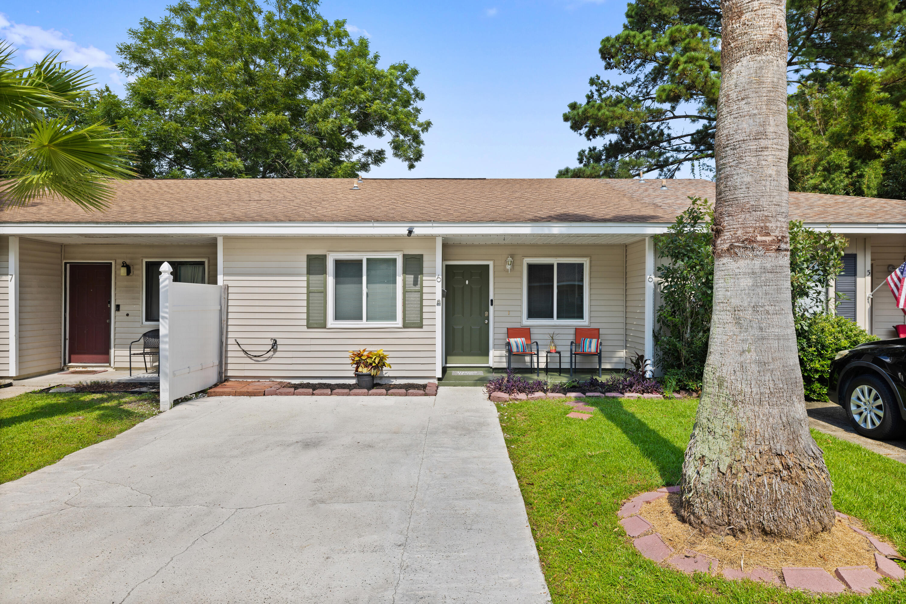 WINSTON MANOR T/H - Residential