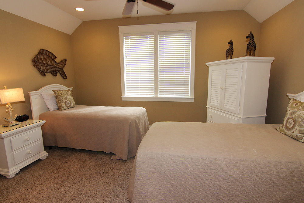 BUNGALOS AT SANDESTIN - Residential