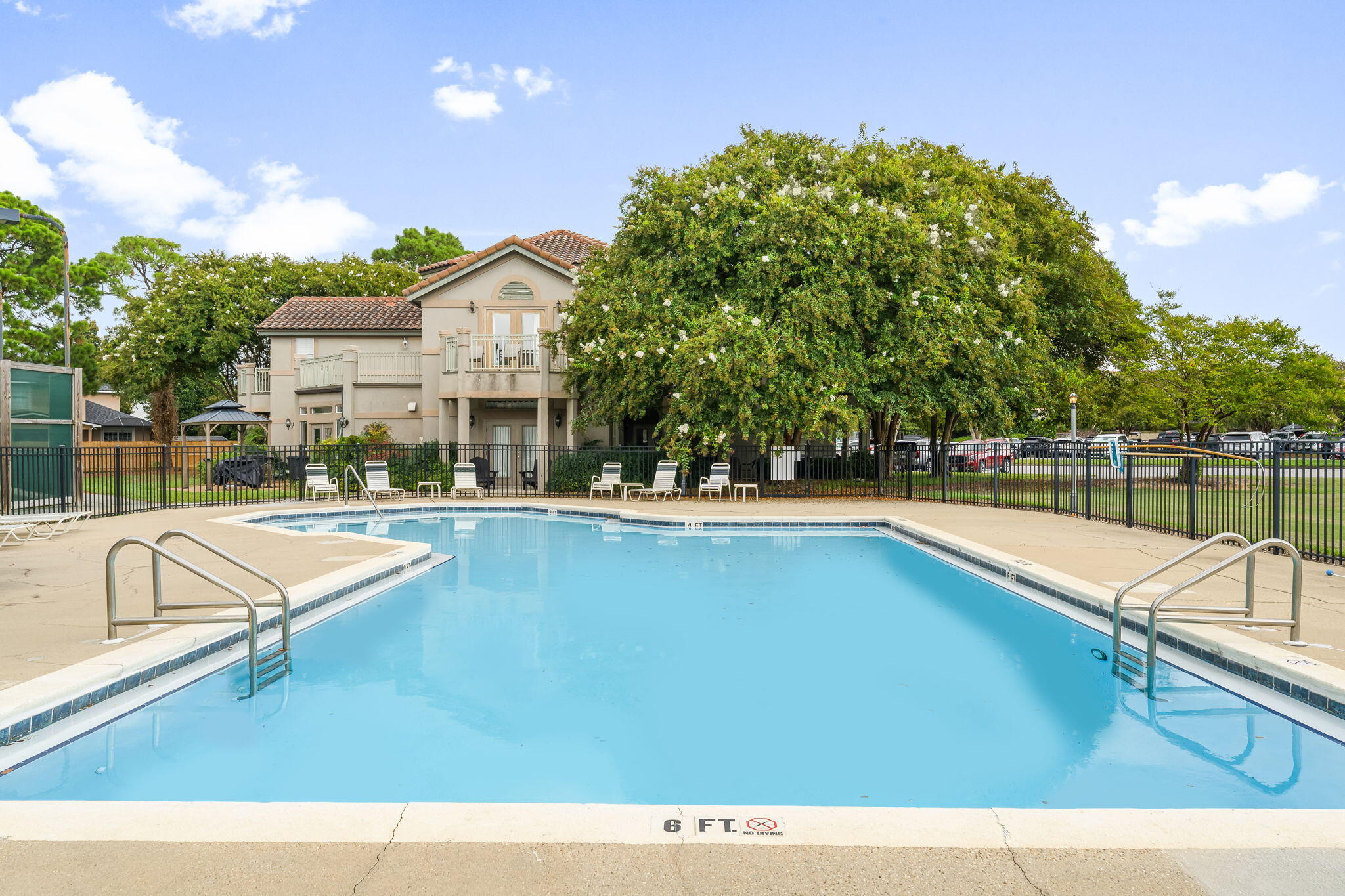 EMERALD BAY  BAYWINDS GOLF EST PH 2 - Residential