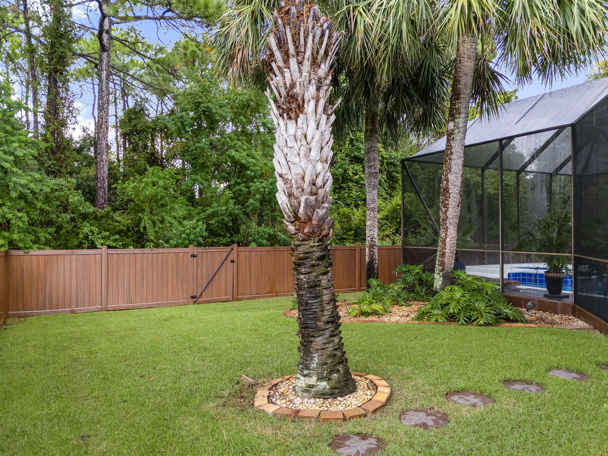EMERALD BAY  BAYWINDS GOLF EST PH 2 - Residential
