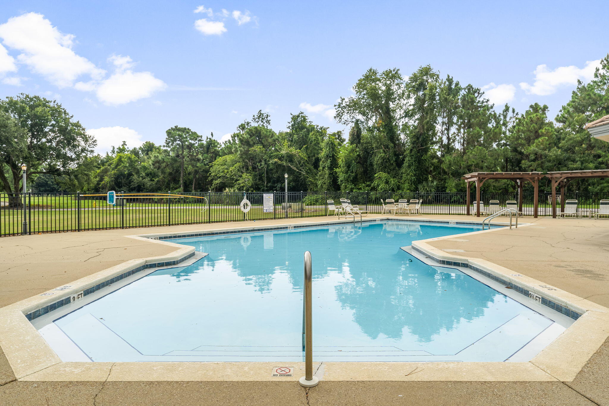 EMERALD BAY  BAYWINDS GOLF EST PH 2 - Residential