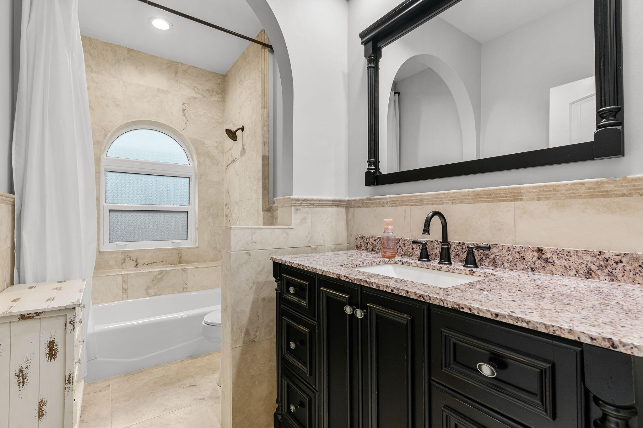 EMERALD BAY  BAYWINDS GOLF EST PH 2 - Residential
