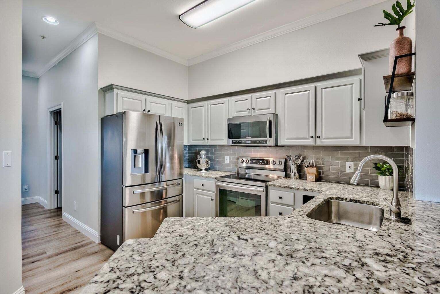 PLAZA THE - Residential Lease