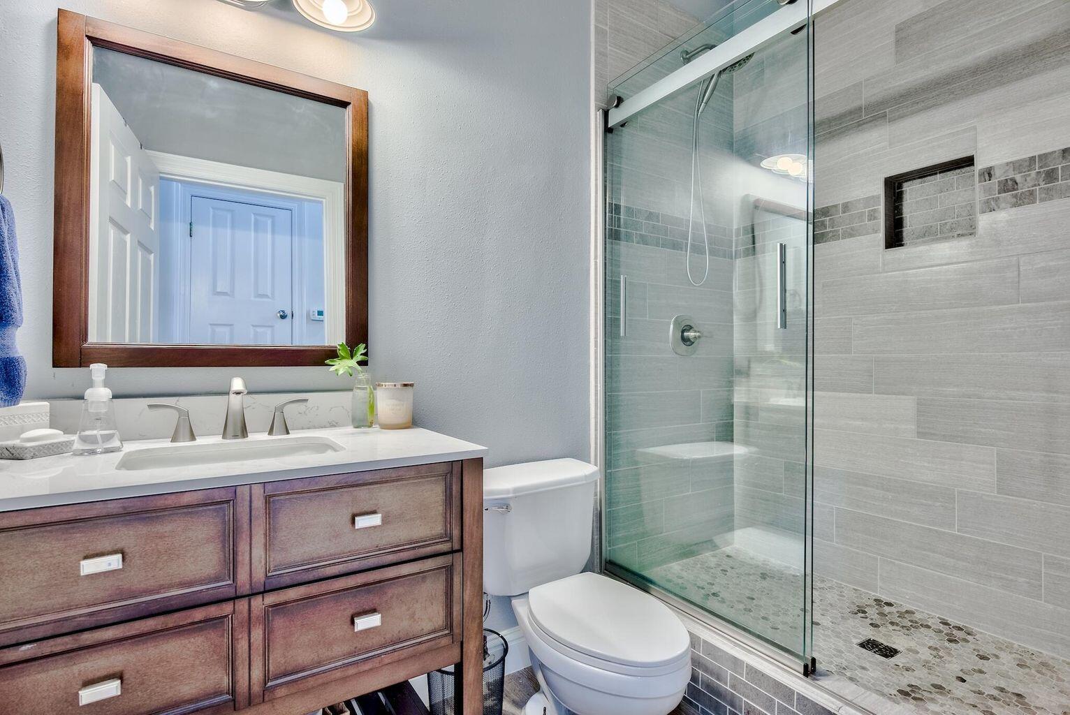 PLAZA THE - Residential Lease