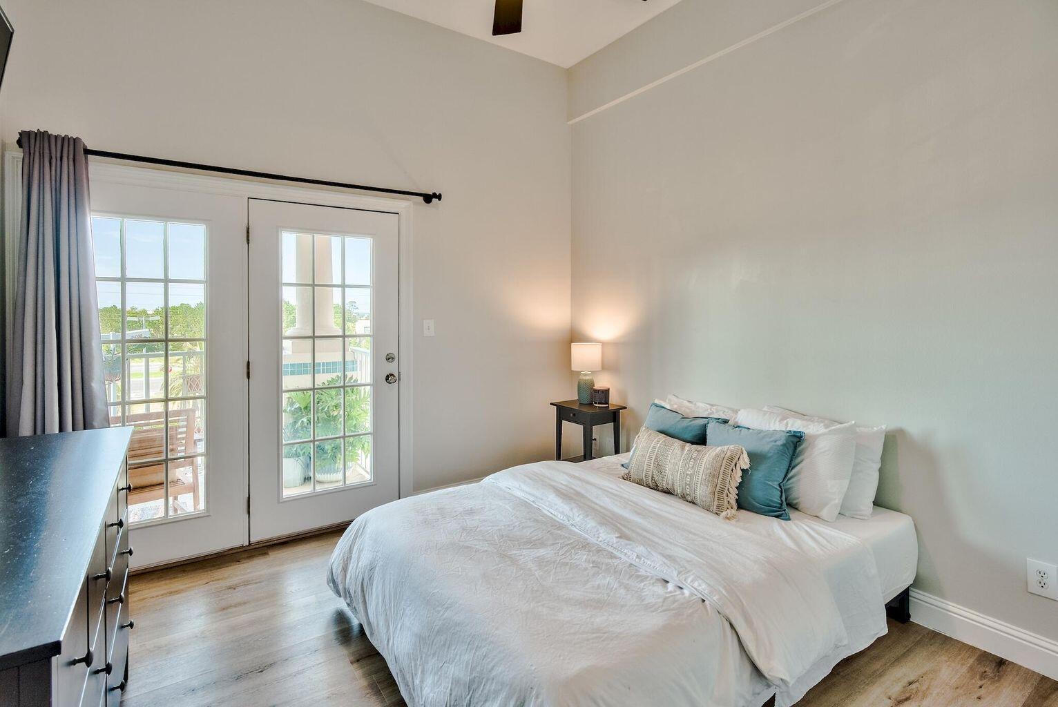 PLAZA THE - Residential Lease