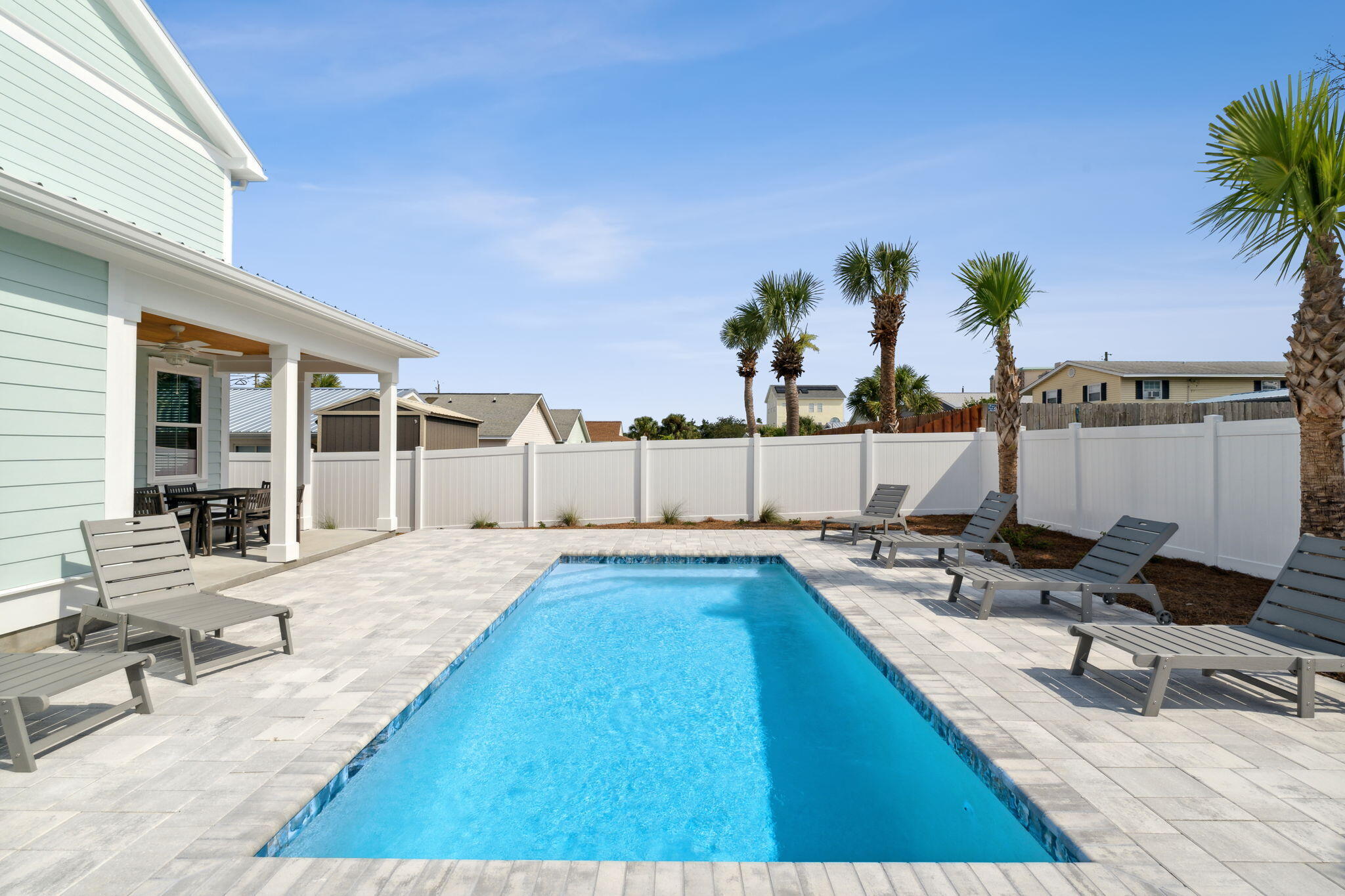 HOLIDAY BEACH UNIT 14 - Residential
