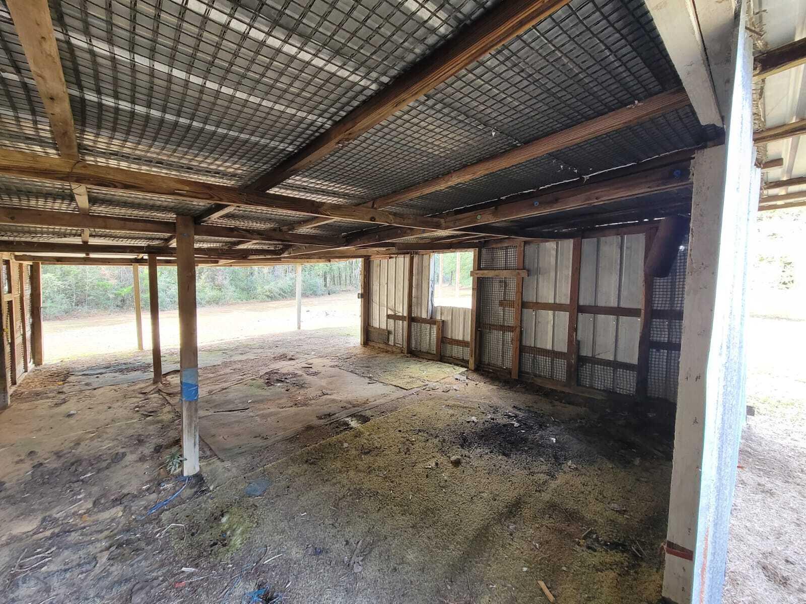 METES & BOUNDS - Land