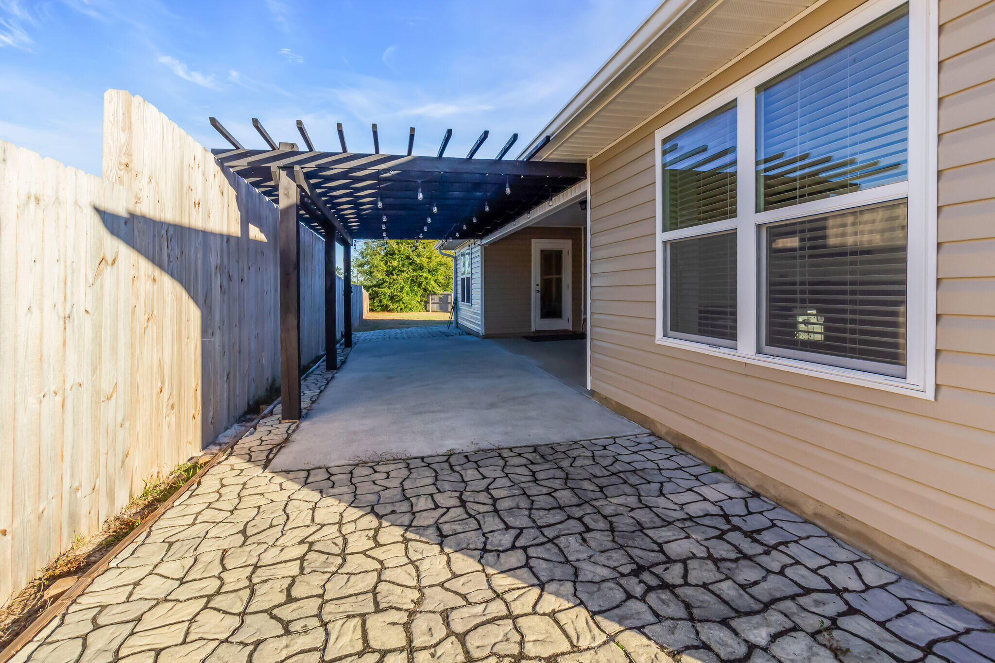 PATRIDGE HILLS - Residential Lease