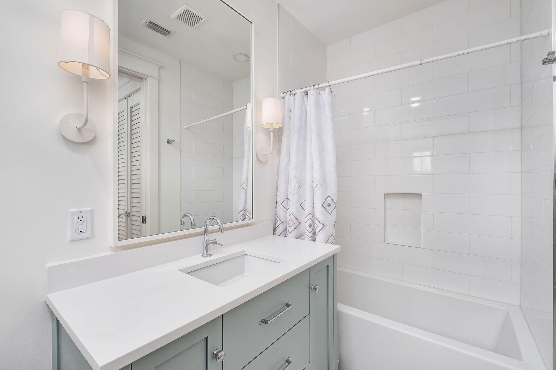 GRAYTON BEACH - Residential