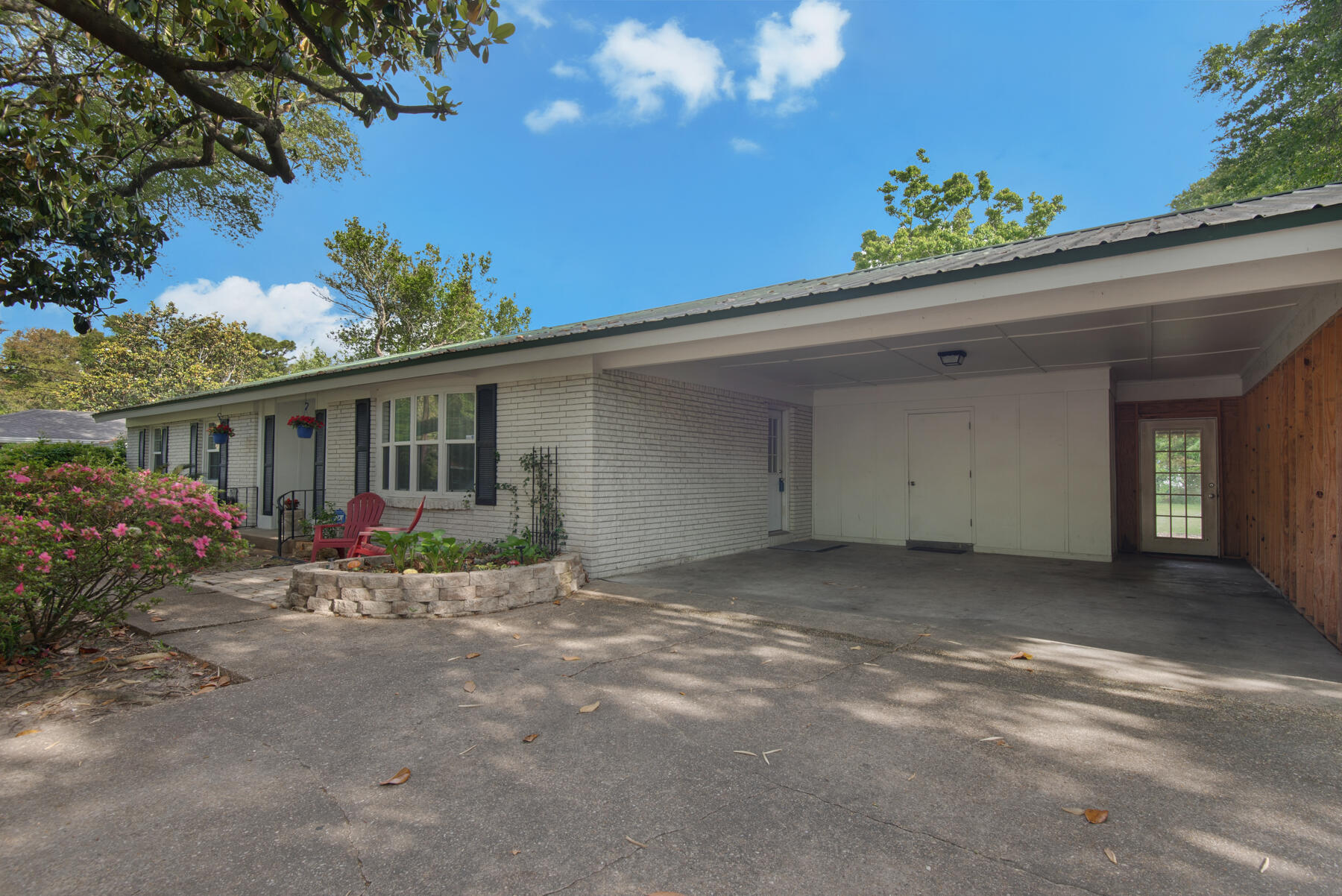 BAYOU POQUITO - Residential