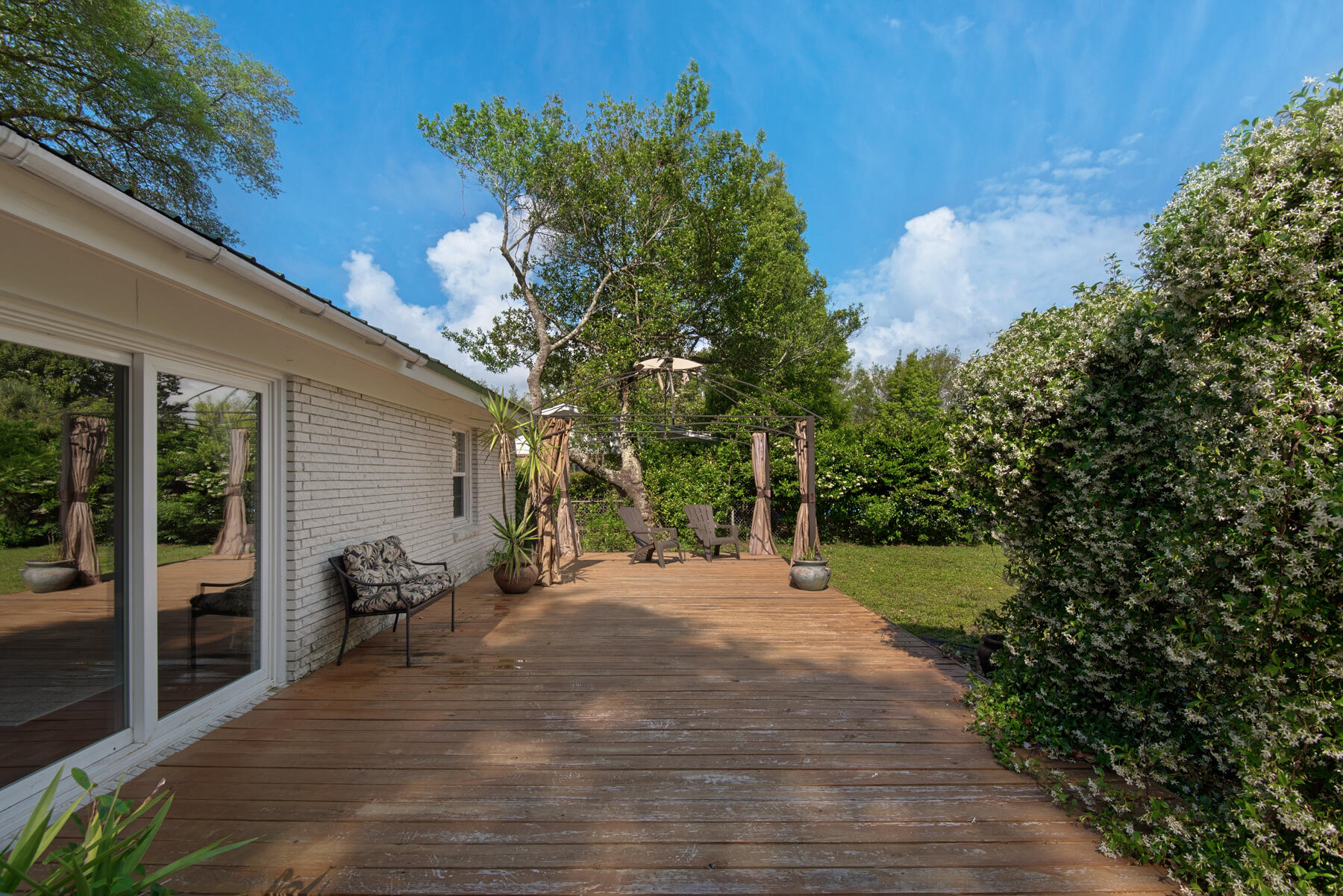 BAYOU POQUITO - Residential