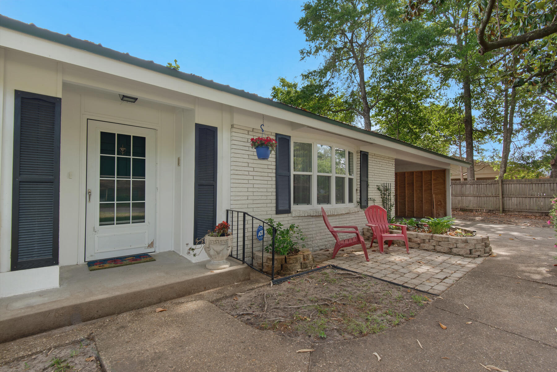 BAYOU POQUITO - Residential